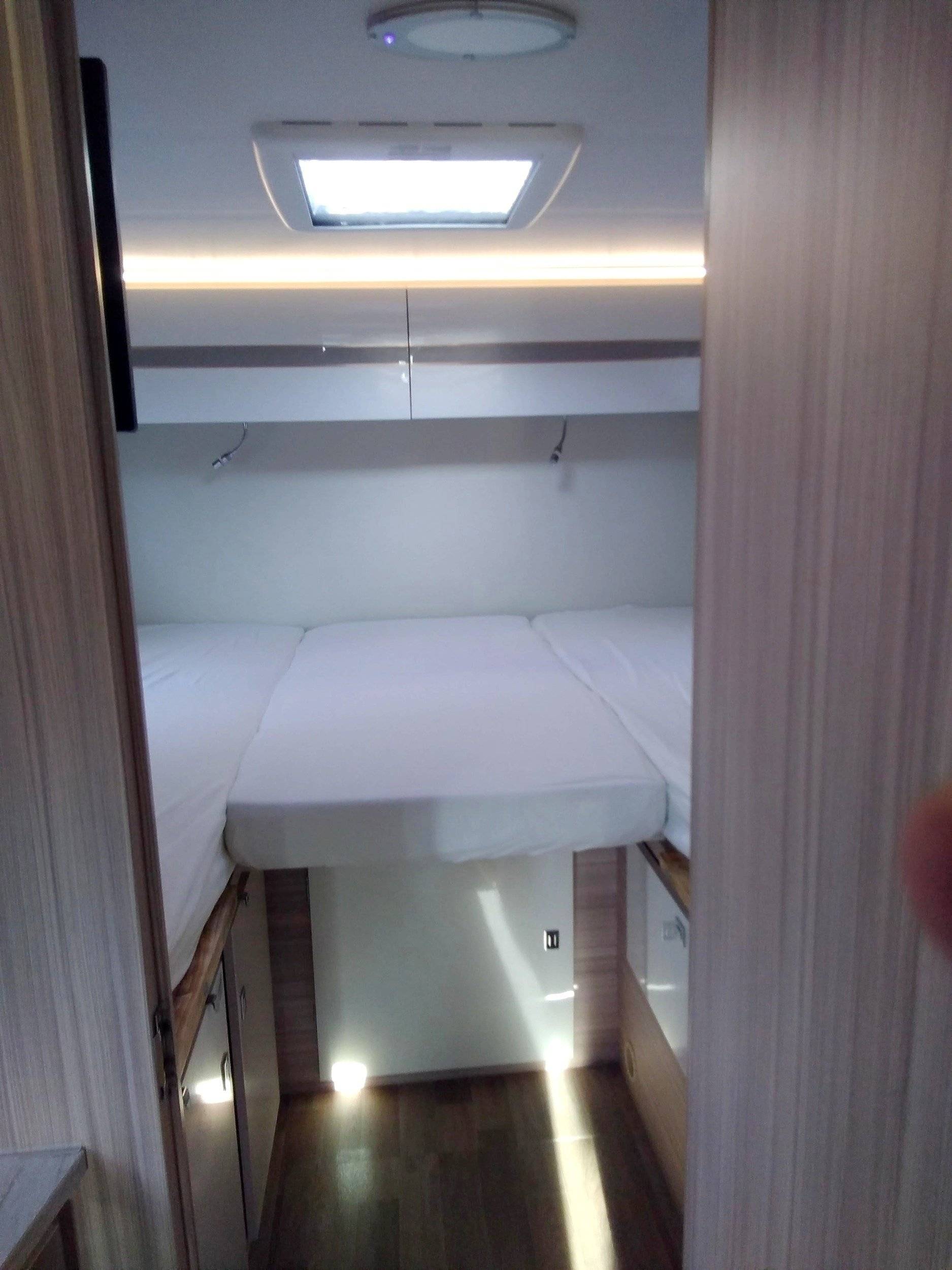 Ahorn 690 T Nee Face Edition