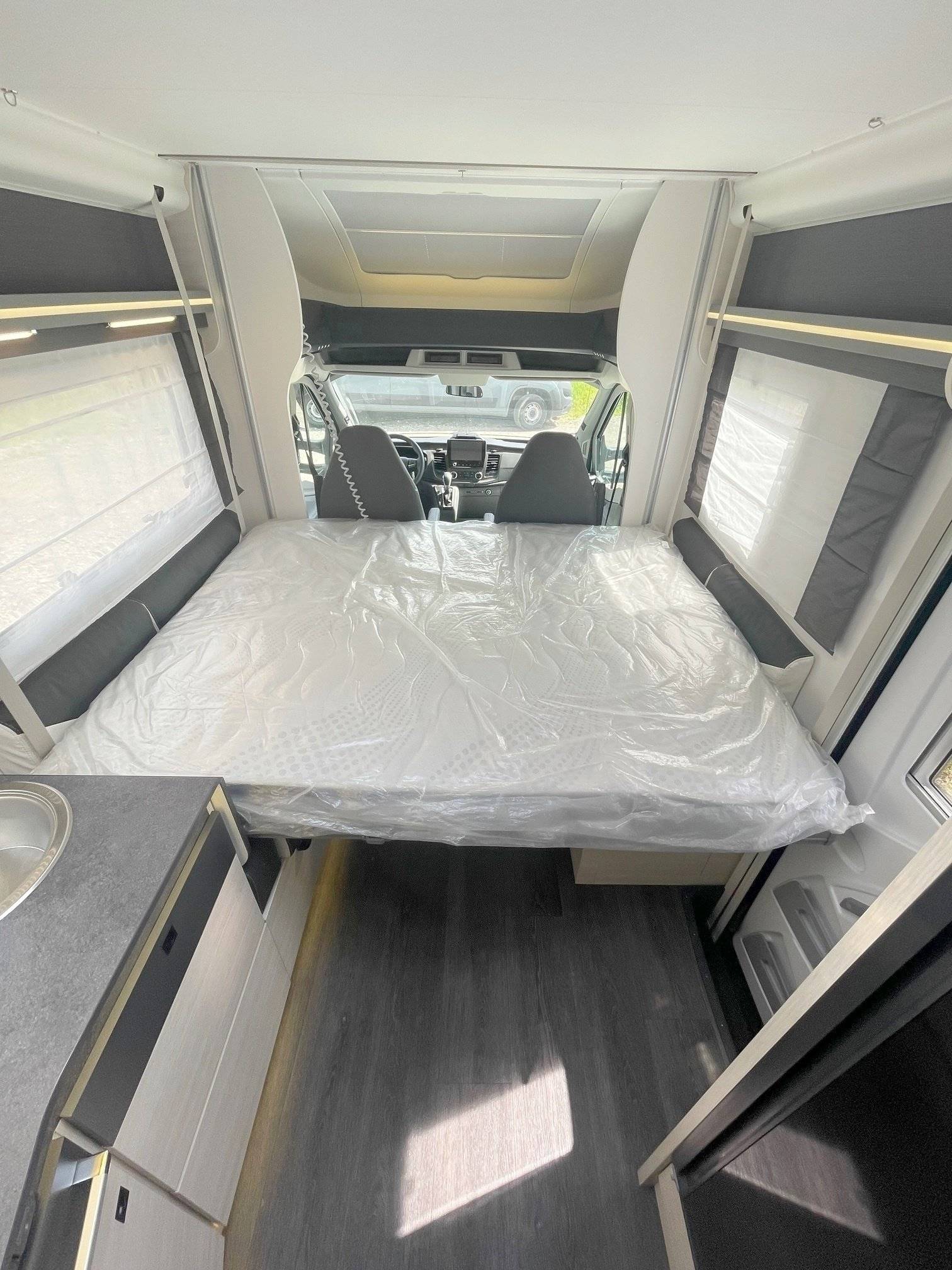 Plazas en cama Ford Transit 2,0 l 170 ch - Yescapa