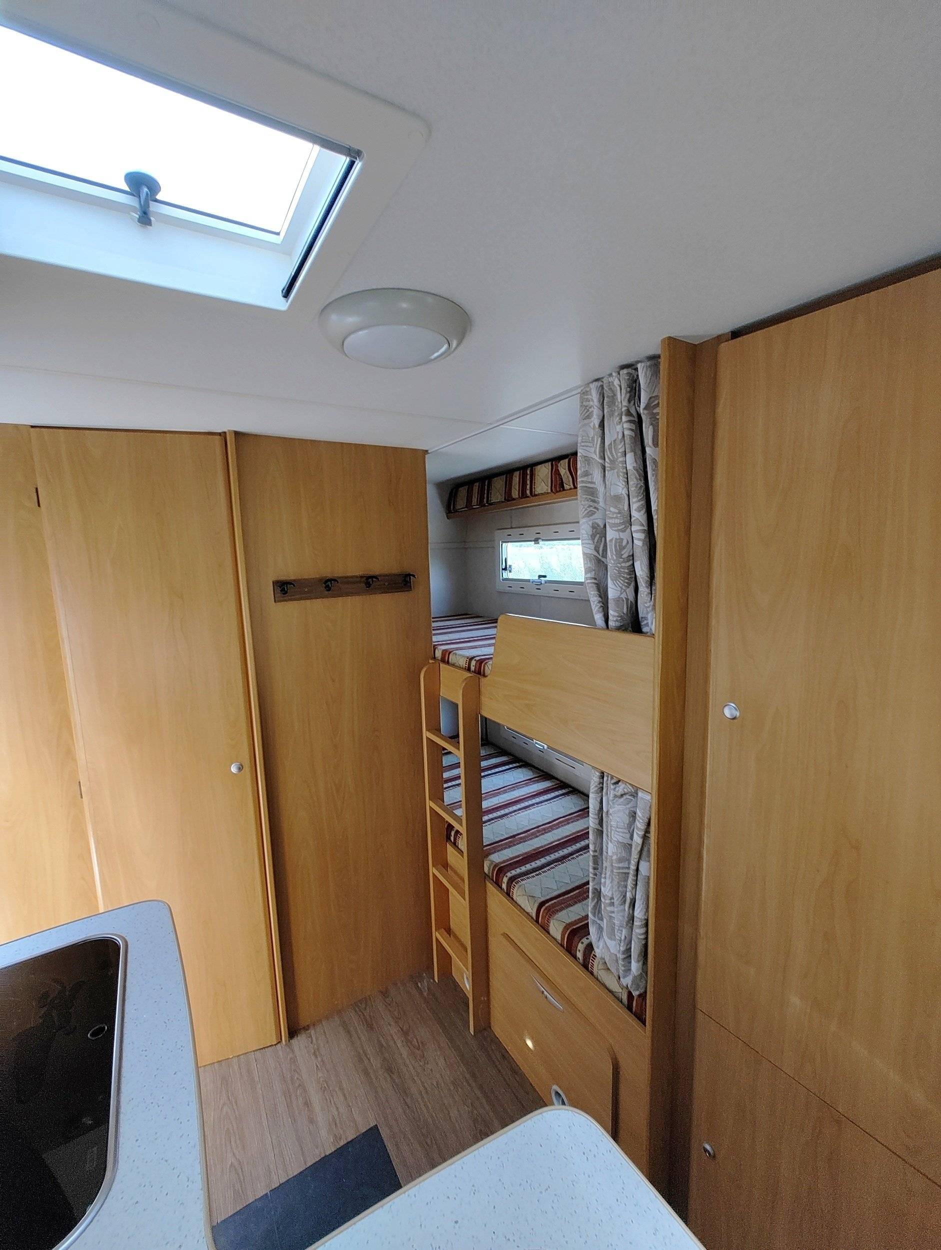Letti Ford FORD TRANSIT - Yescapa