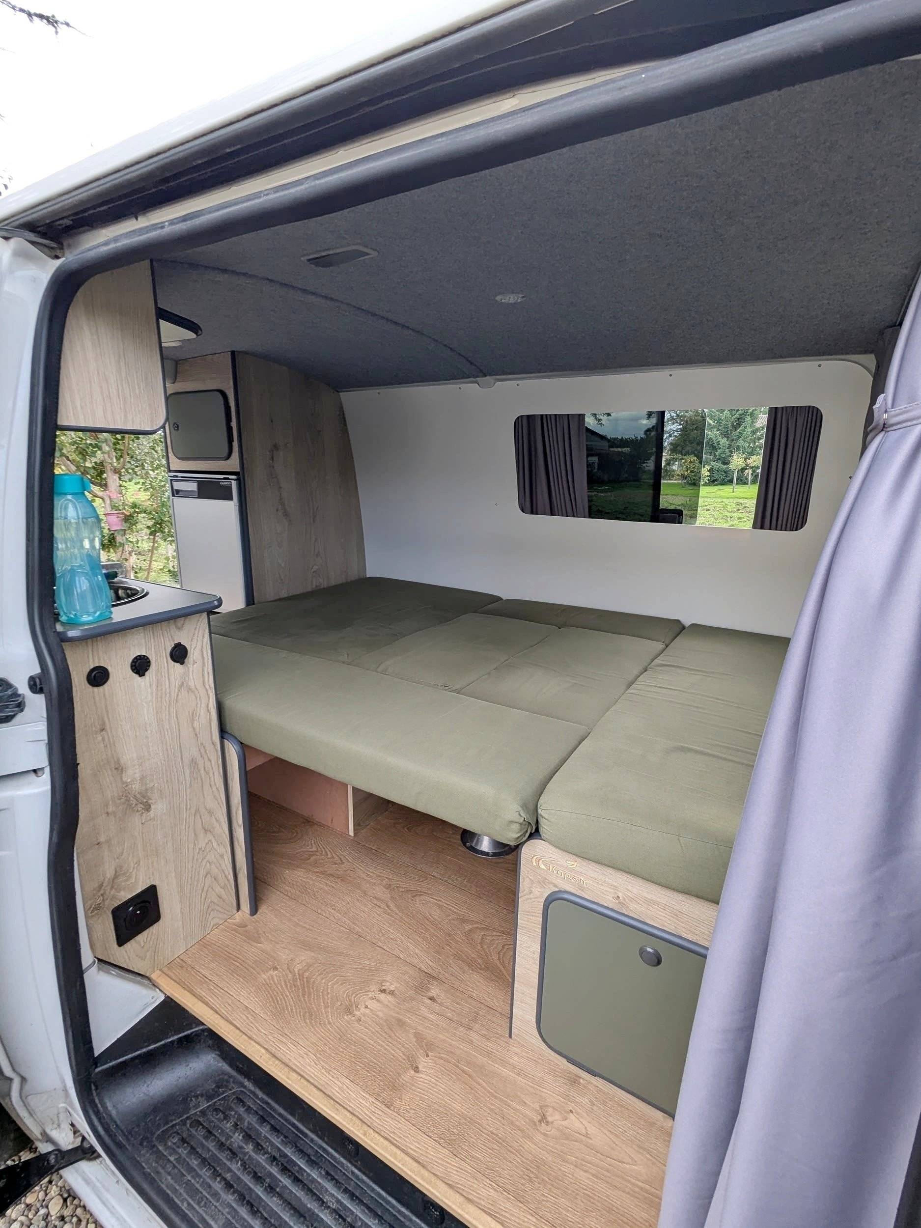 Volkswagen Transporter T5 2 l 102 ch