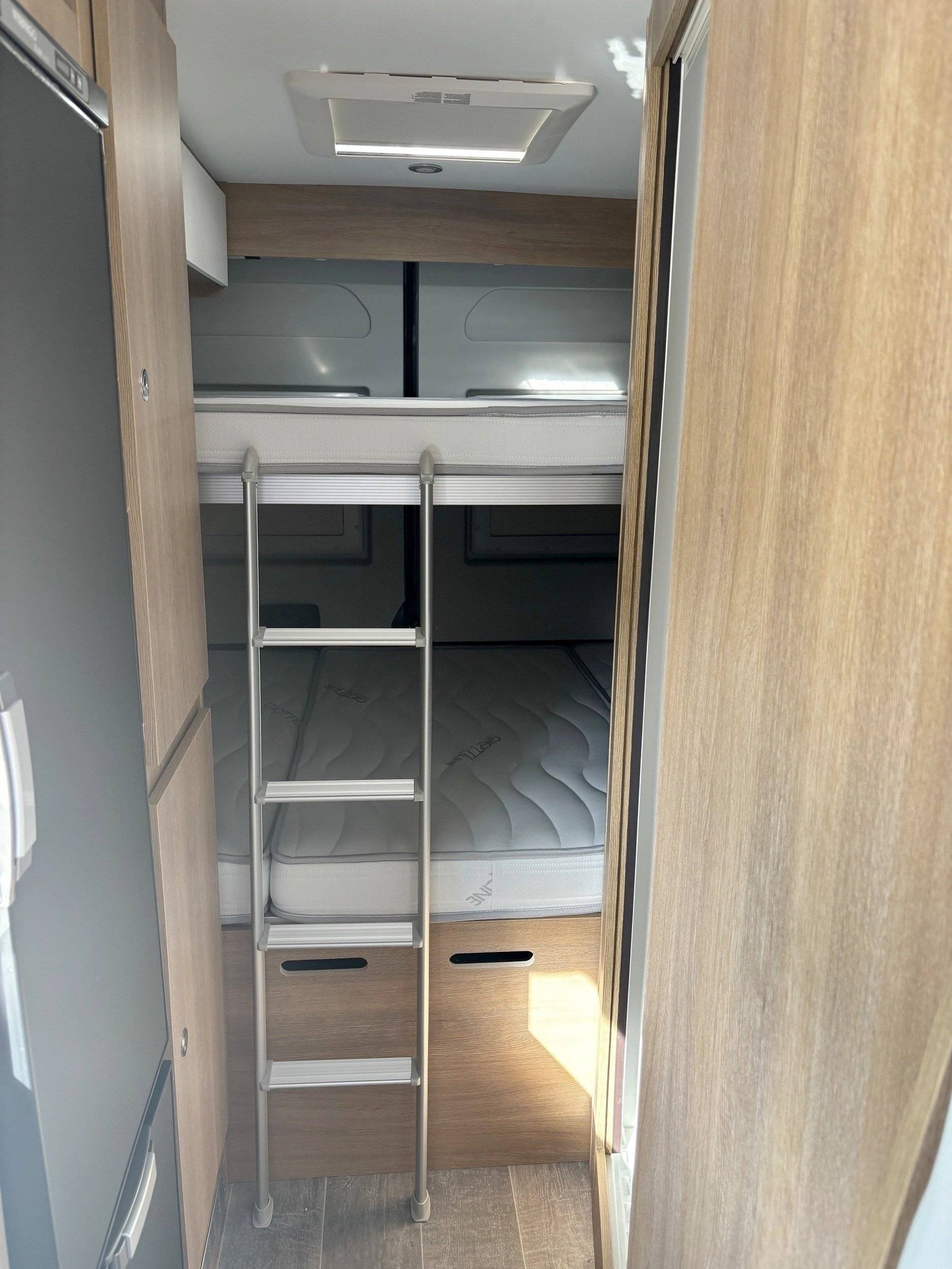 Dormidas Peugeot Boxer - Yescapa