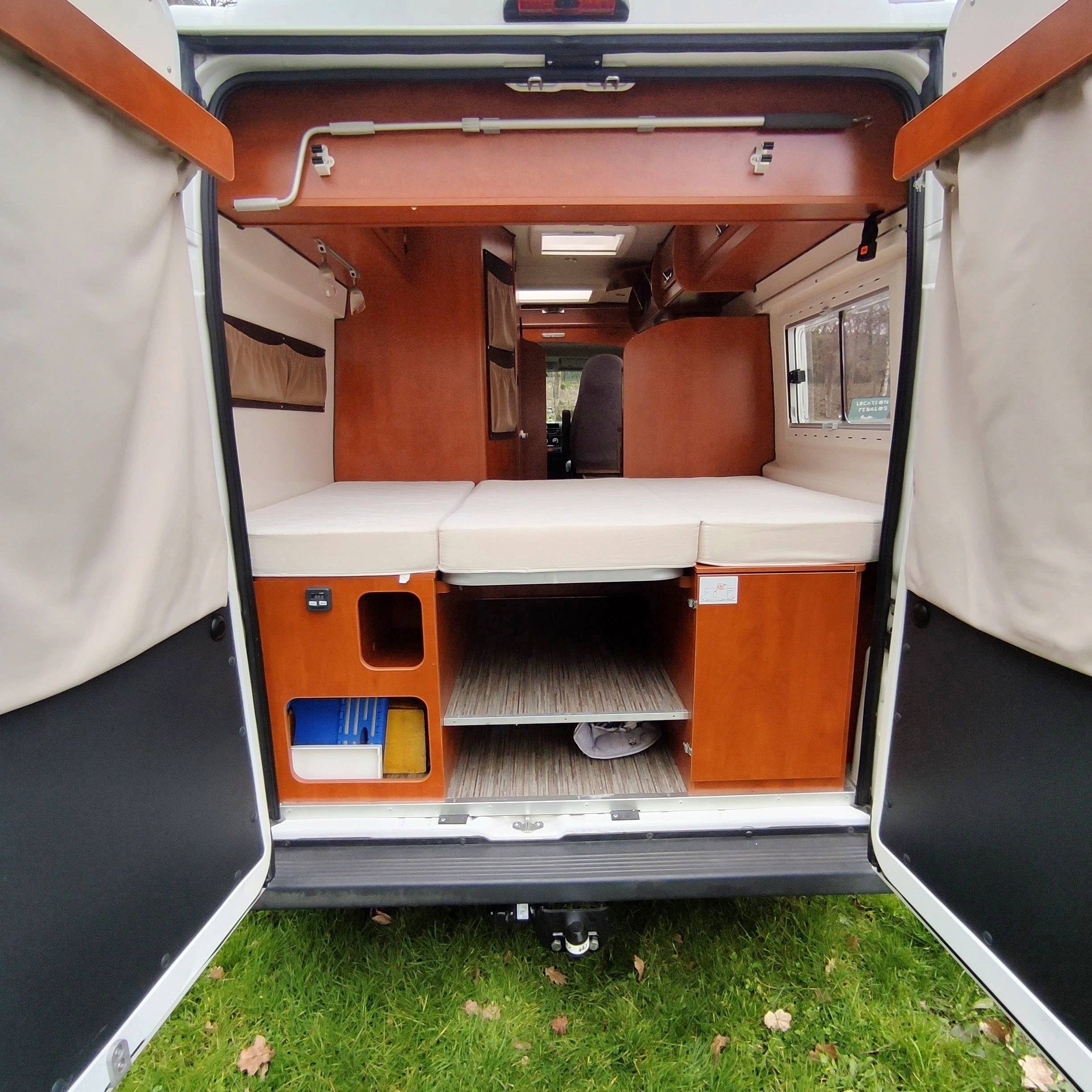 Font Vendôme Leader Camp