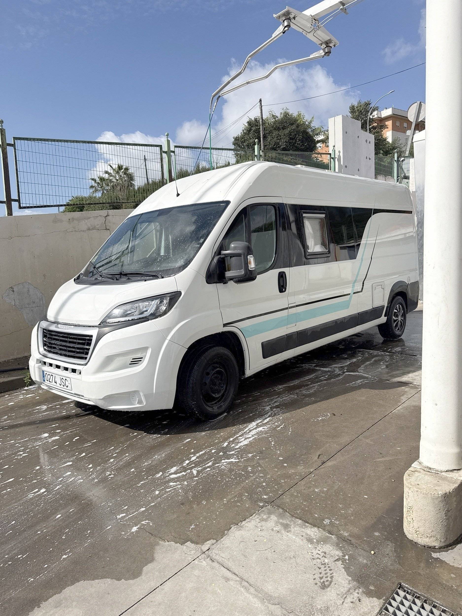 Peugeot Boxer 2,2 l hdi 130 ch