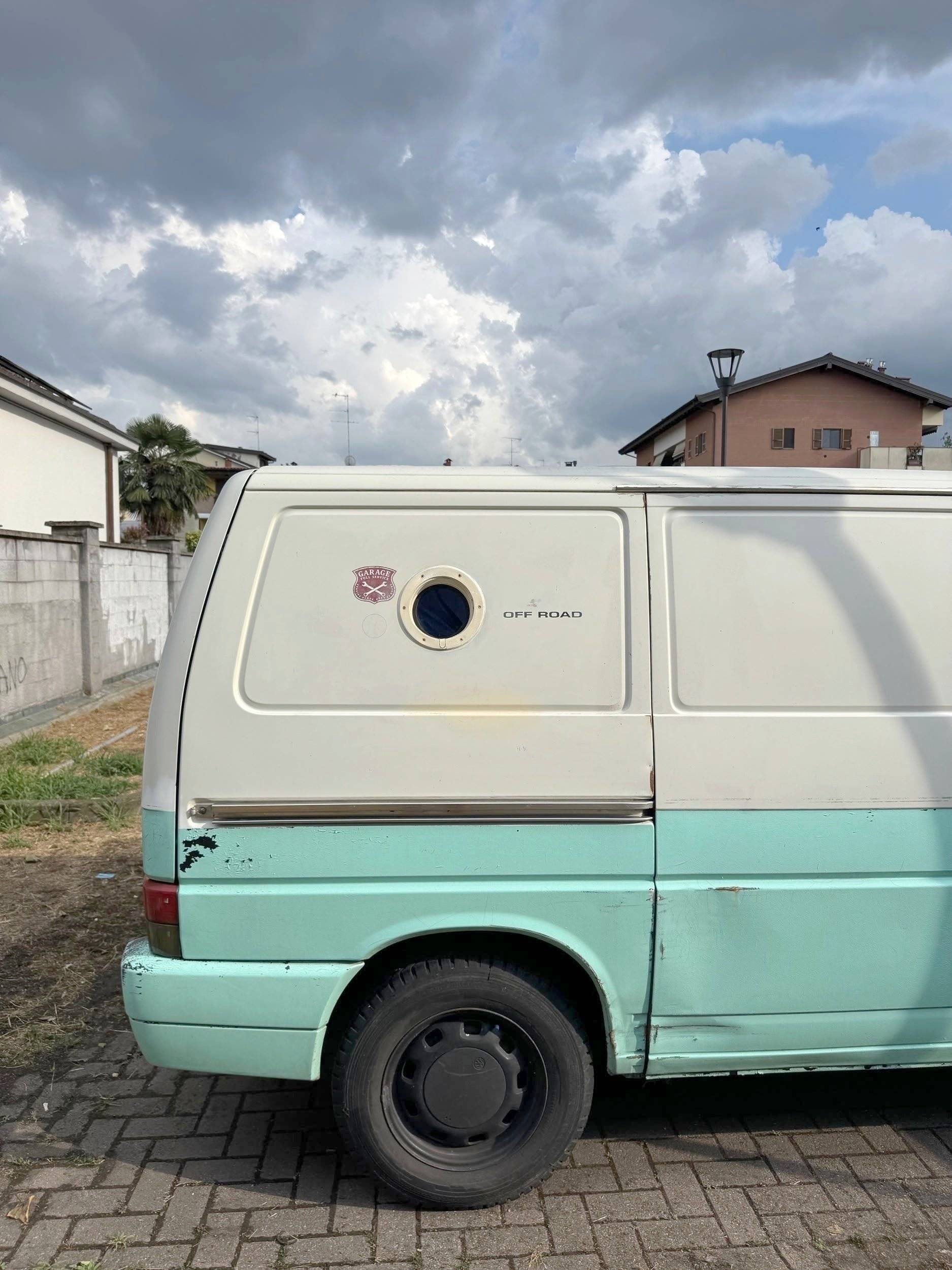 Volkswagen Transporter T4 2.4D