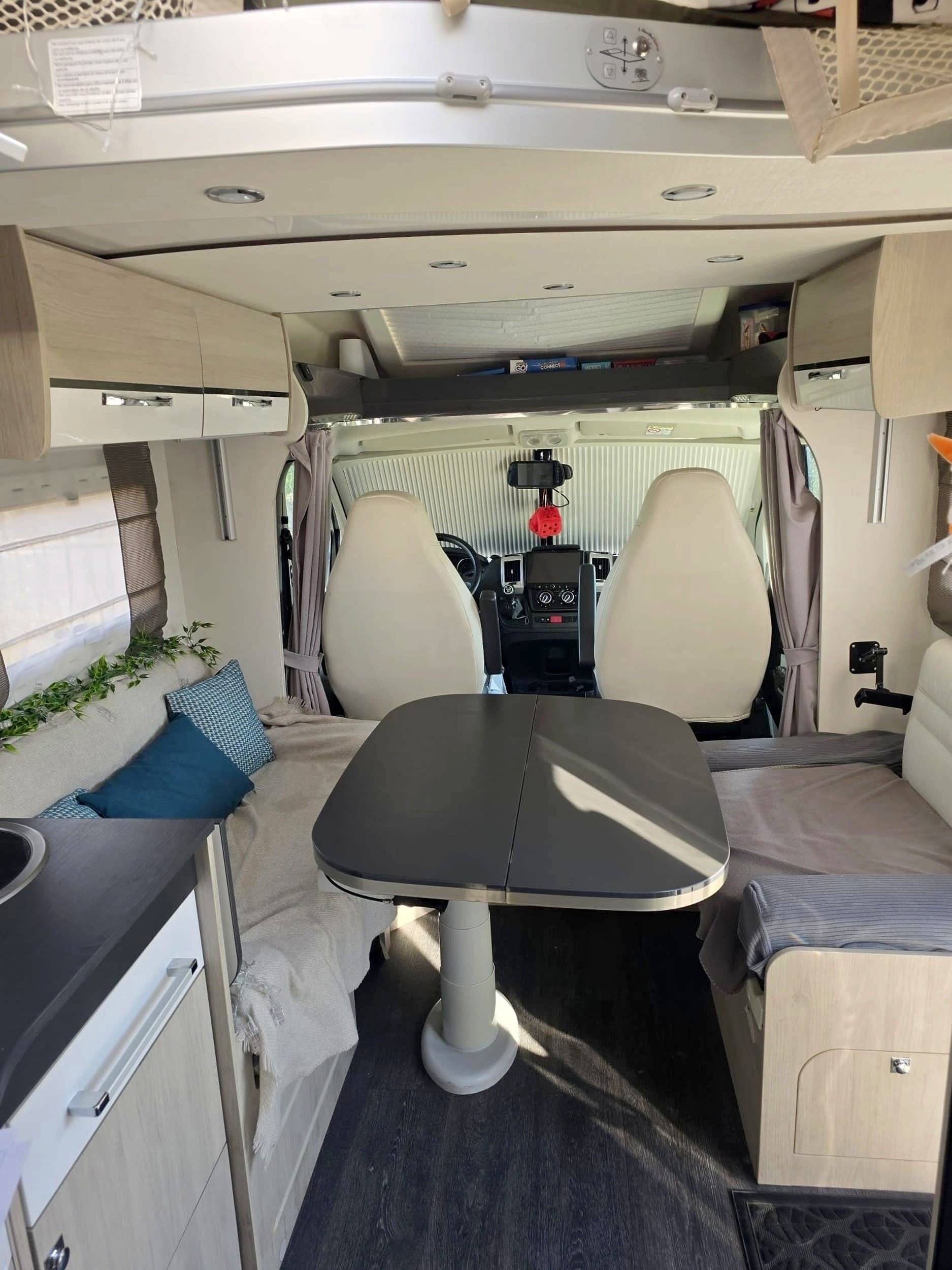 Dinette Fiat - Yescapa