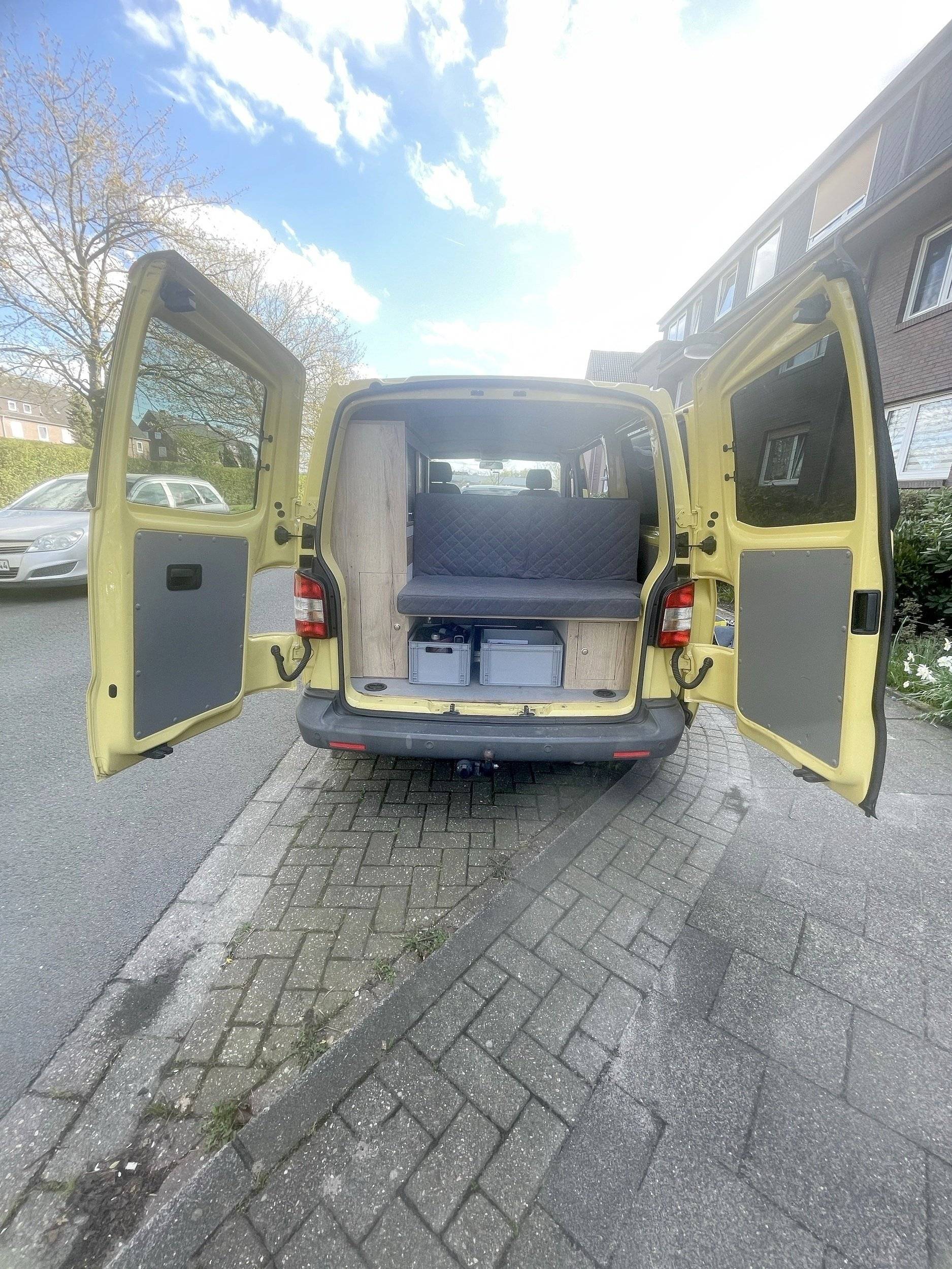 Volkswagen T5 2 l 84 ch