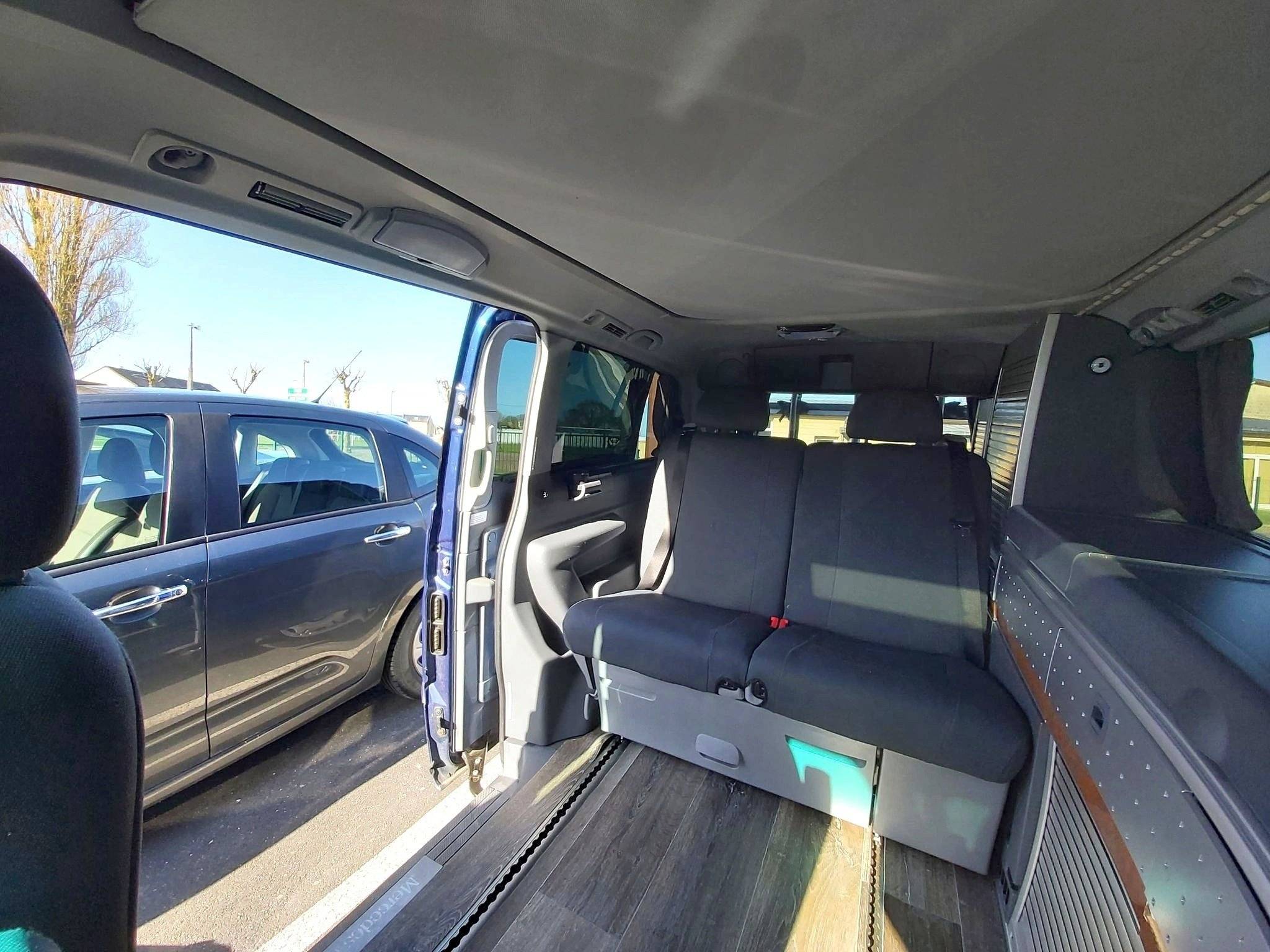 Coin repas Mercedes Viano Marco polo 2,2 l 163 ch - Yescapa
