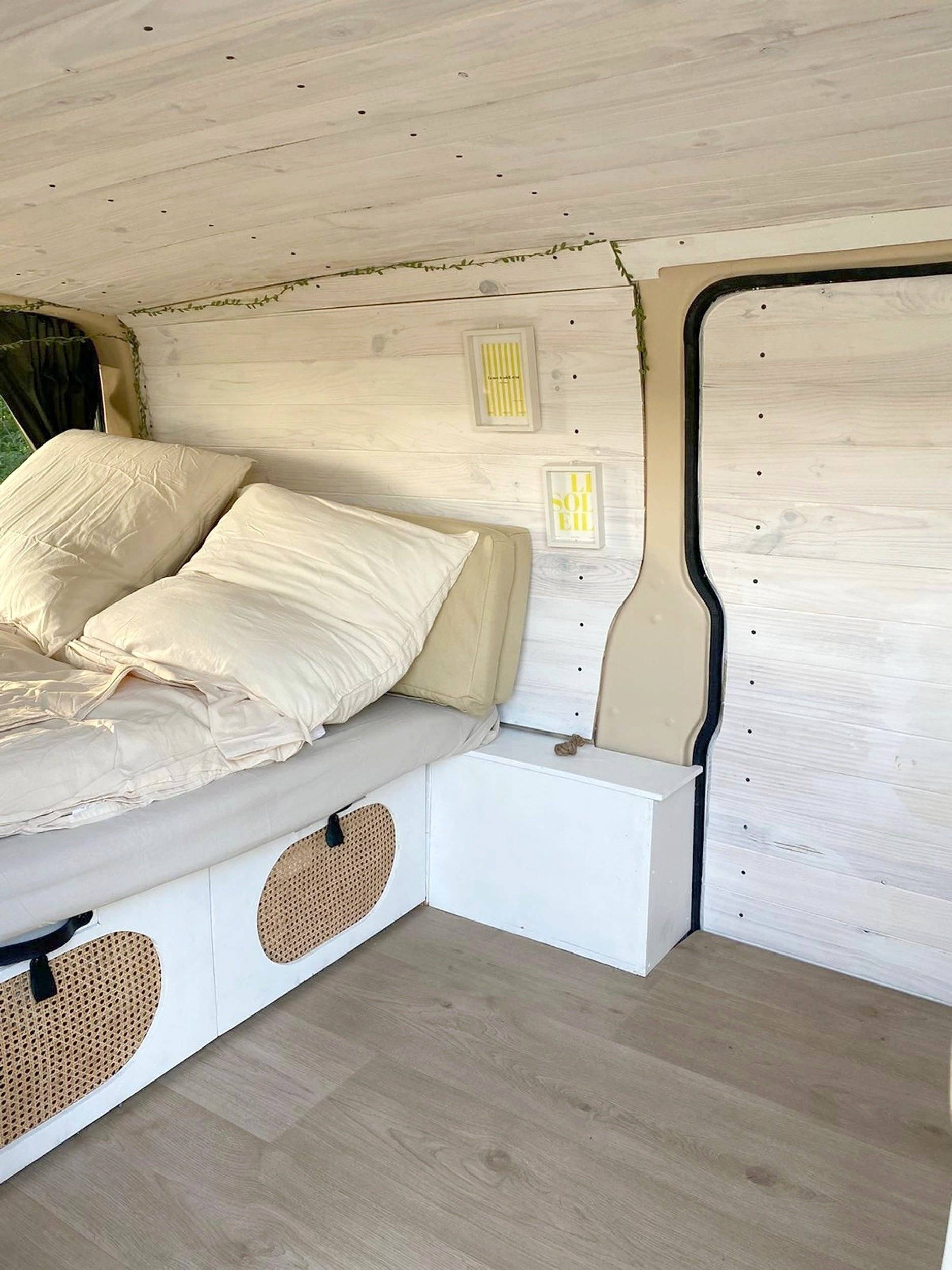 Volkswagen T5 2,0 l 114 ch