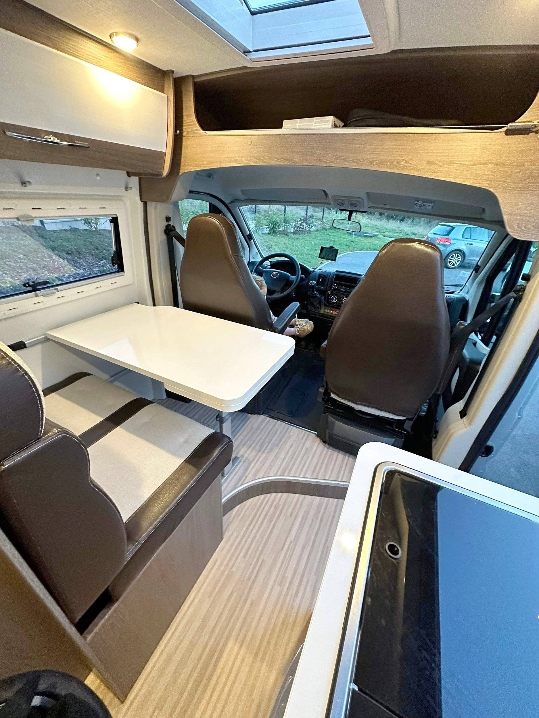 Challenger 2,3 l 130 ch