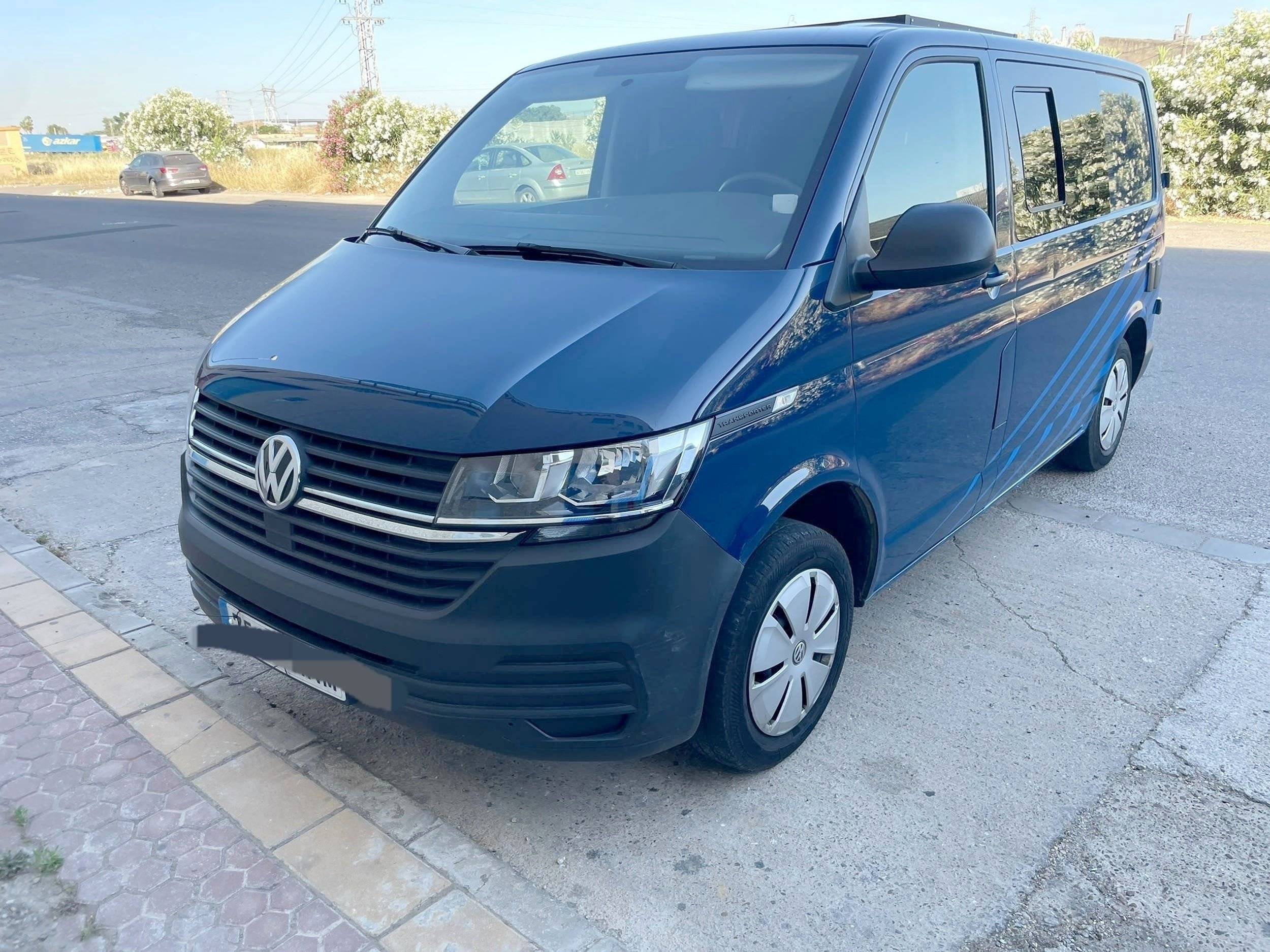 Front view from 3/4 Volkswagen 2,0 l 140 ch - Yescapa