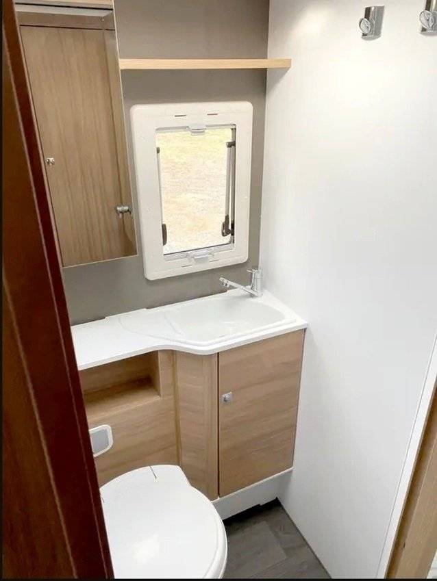 Adria Coral XL 600 DP