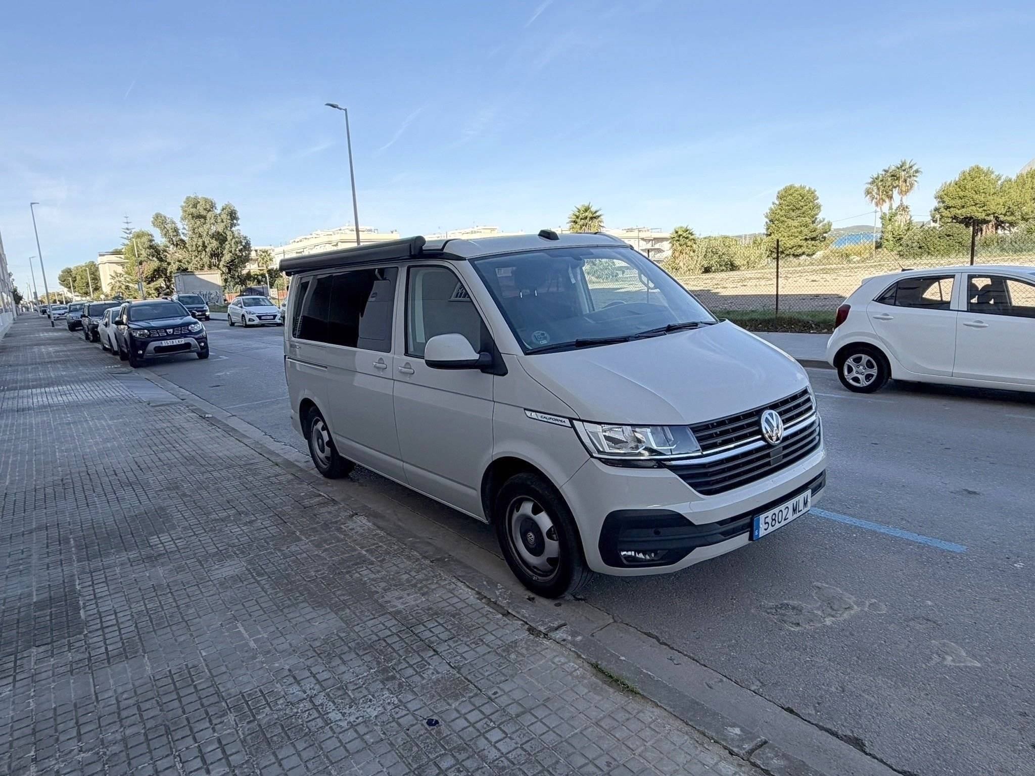 Volkswagen california