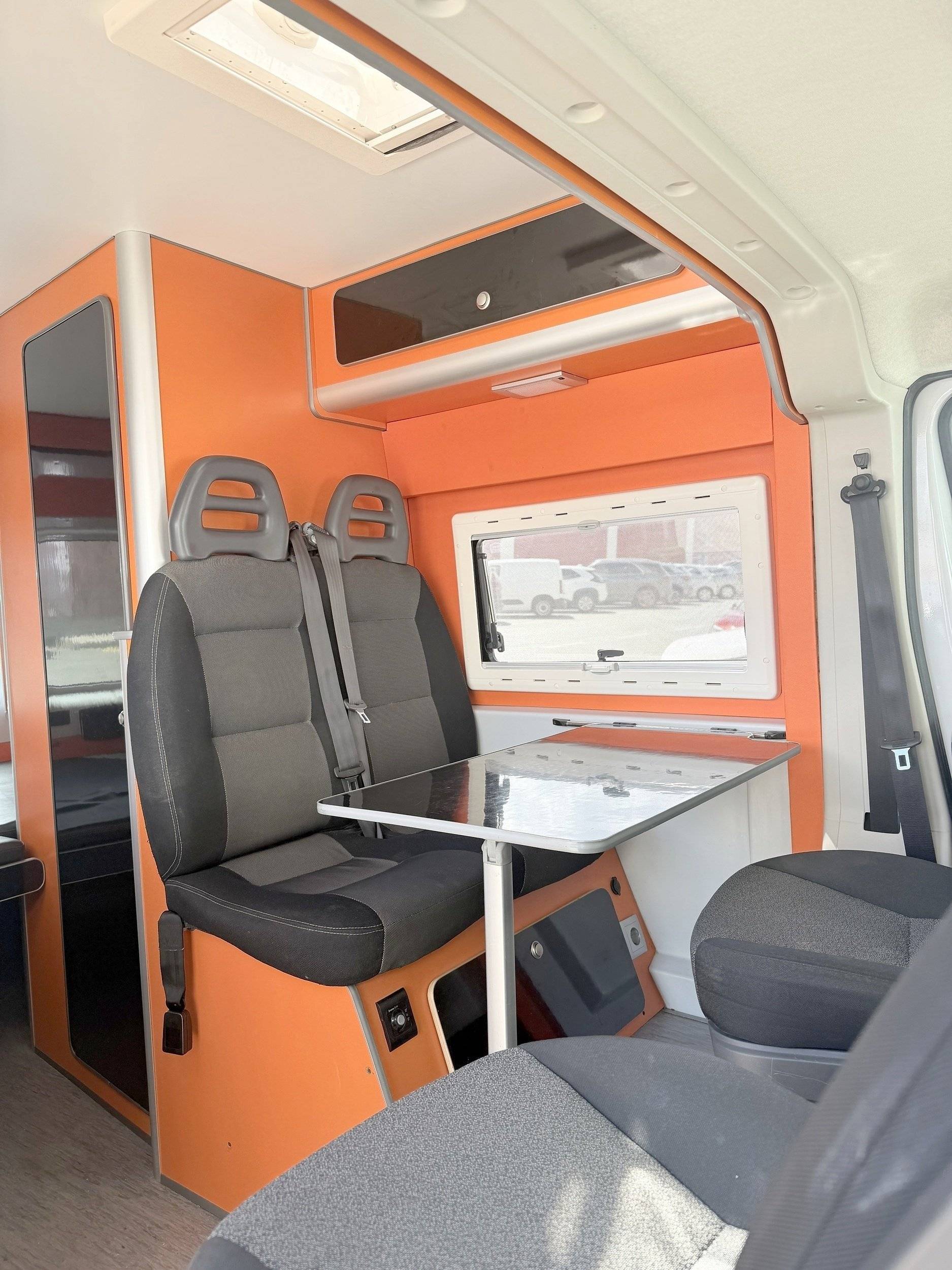 Couchages Fiat Ducato 120 Multijet - Yescapa
