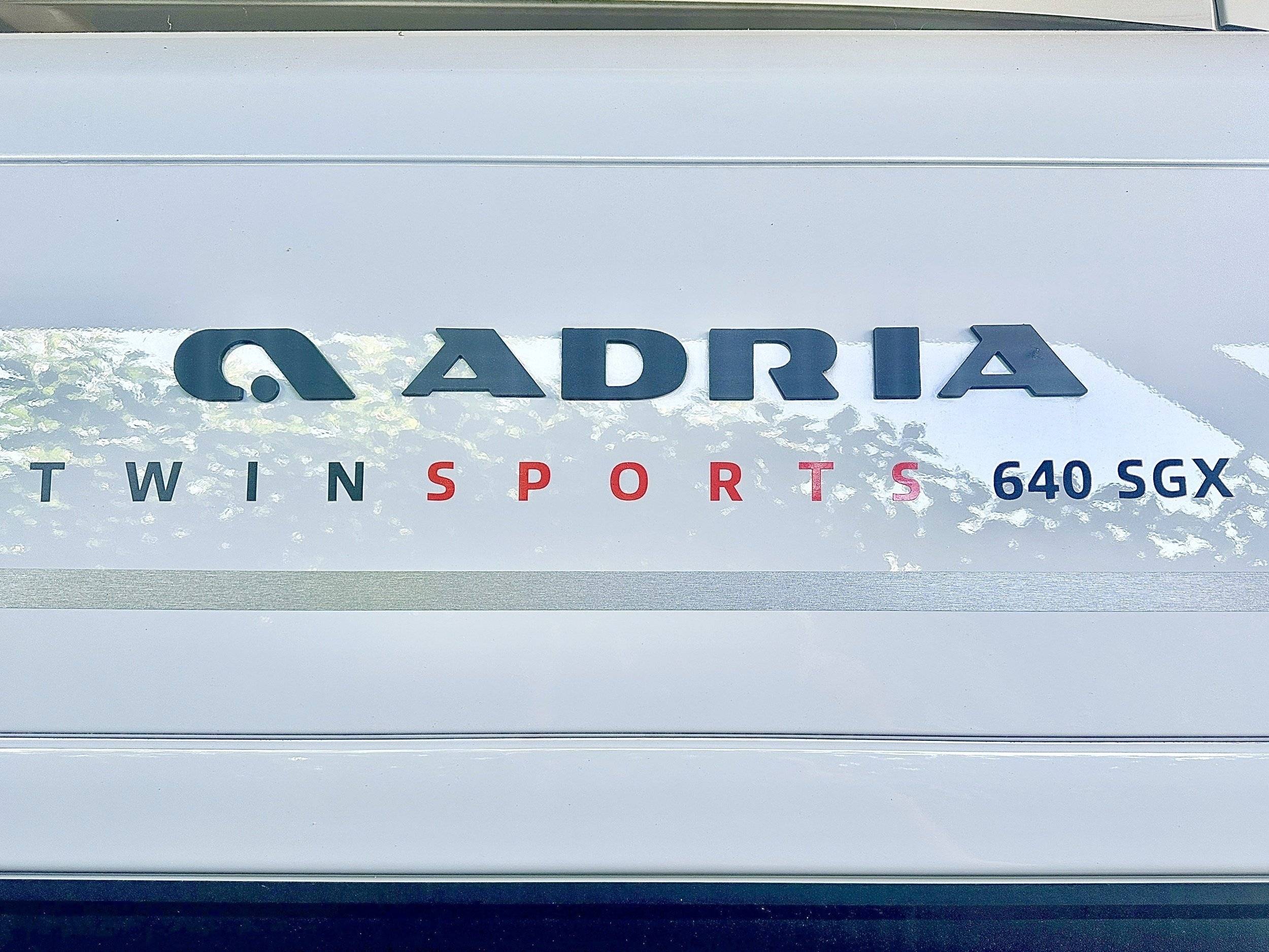 Adria Adria twin 640 sport SGX