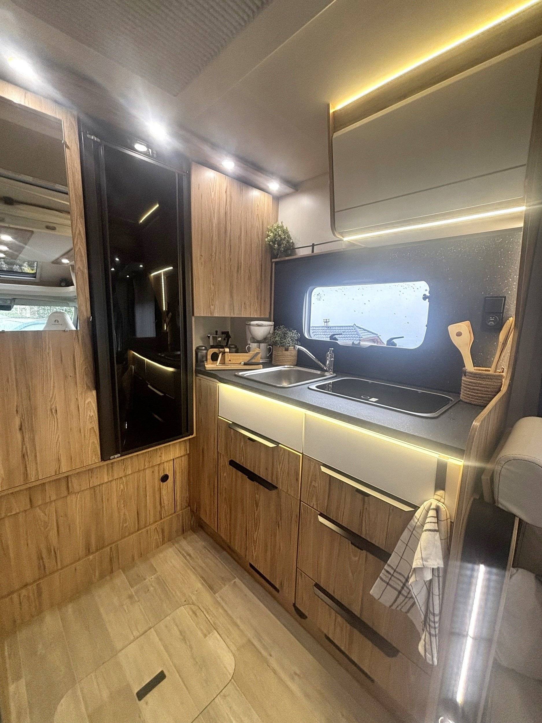 Bavaria BAVARIA T696D