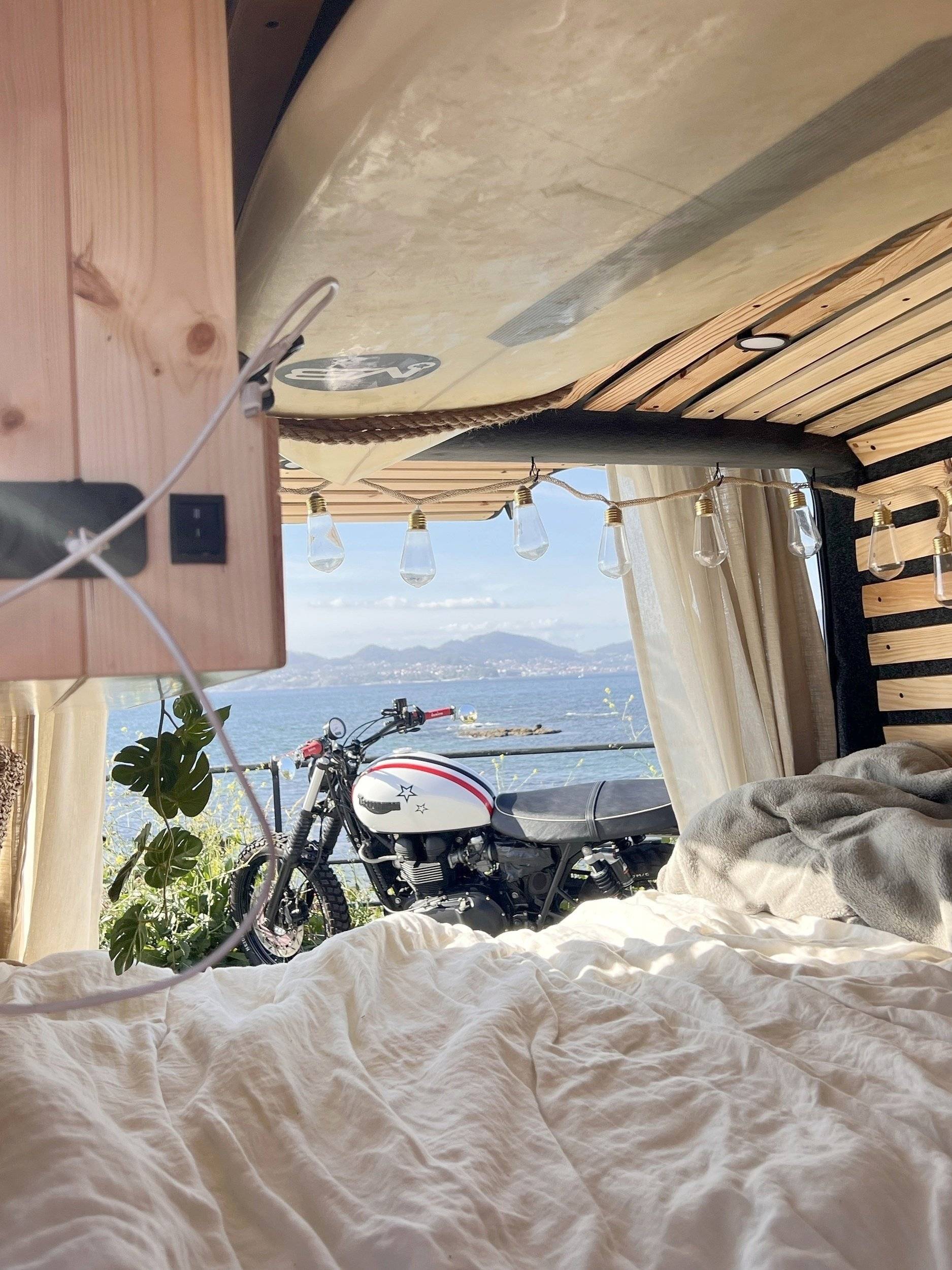 Alpes Camping-Car Transporter T4 2.4D