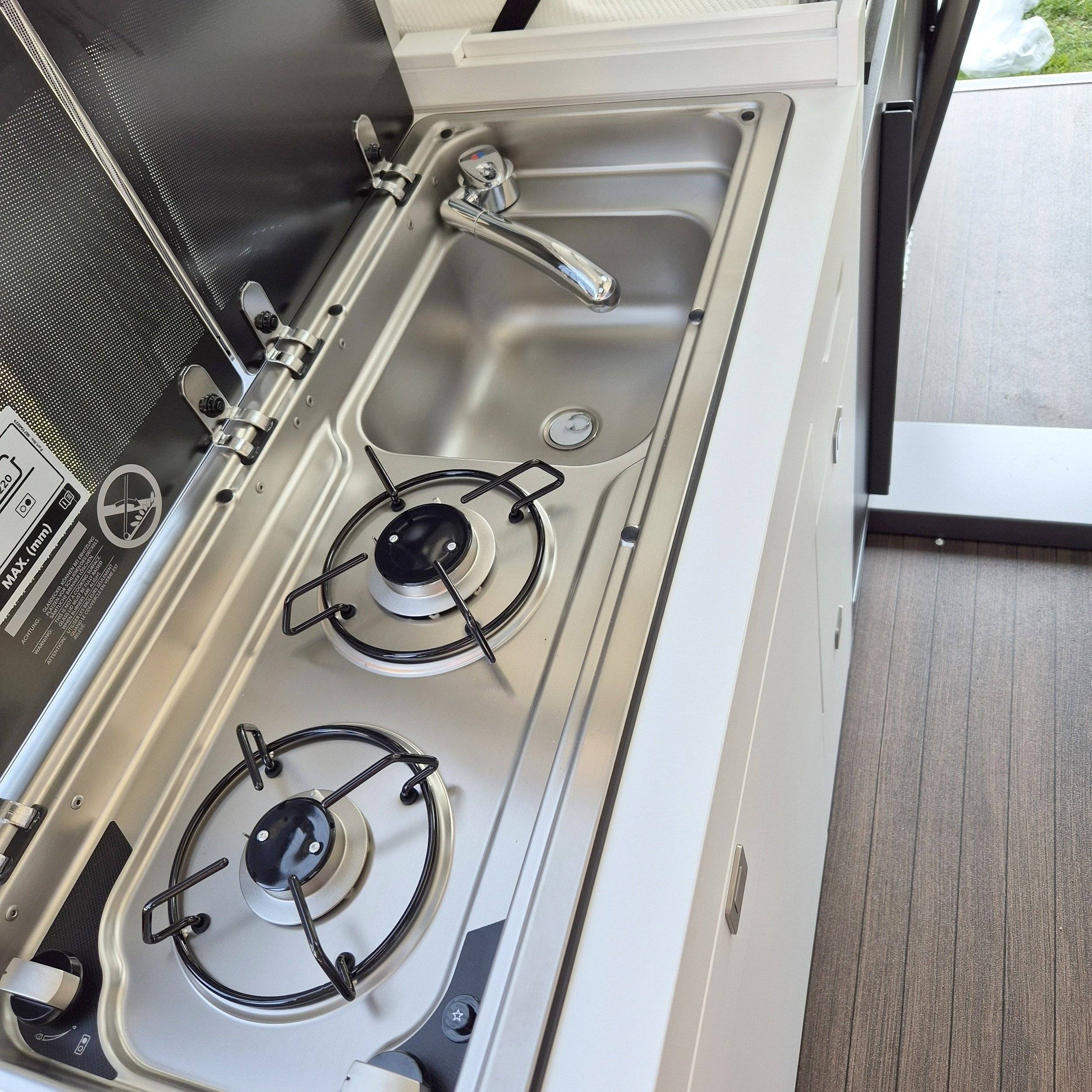 Volkswagen Grand California 600