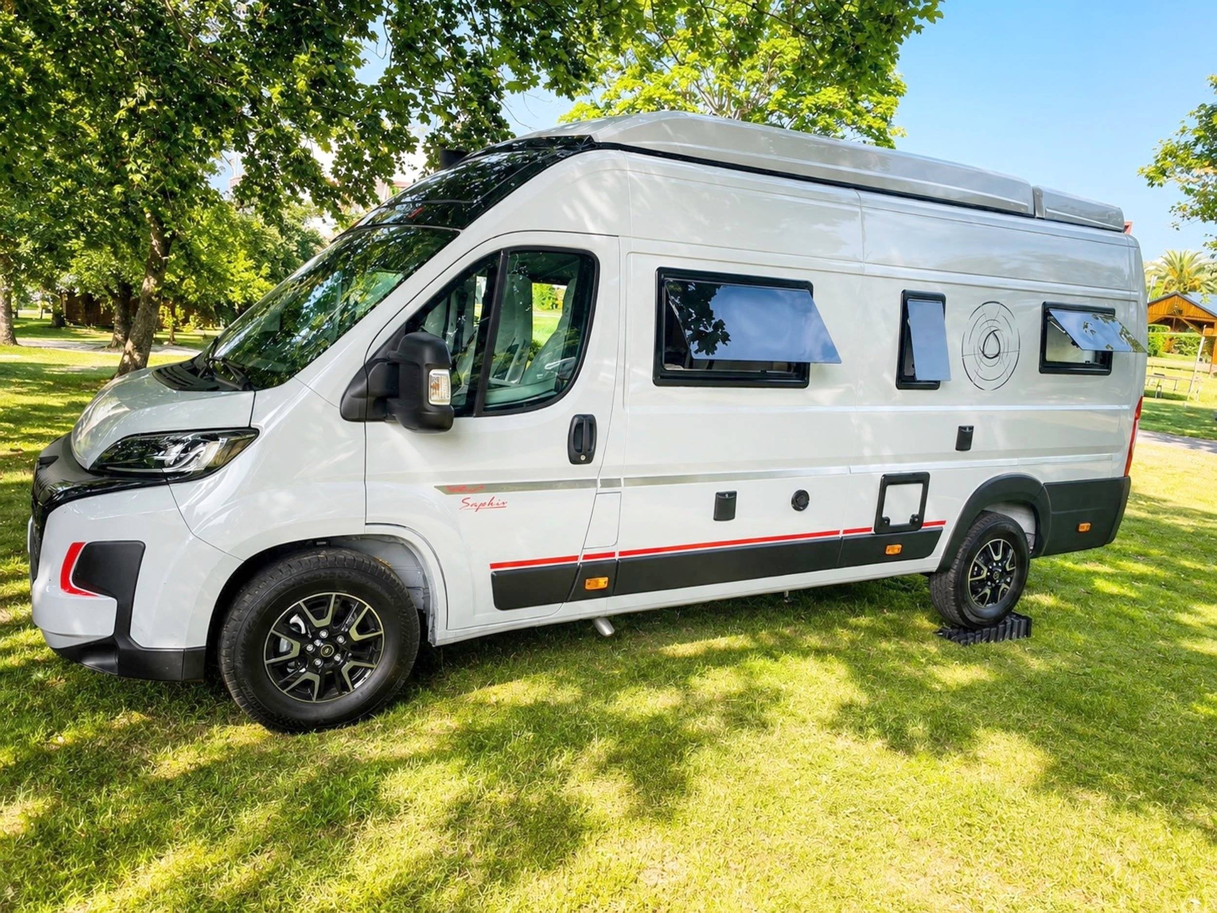 Voorkant 3/4 Peugeot Peugeot Boxer - Yescapa