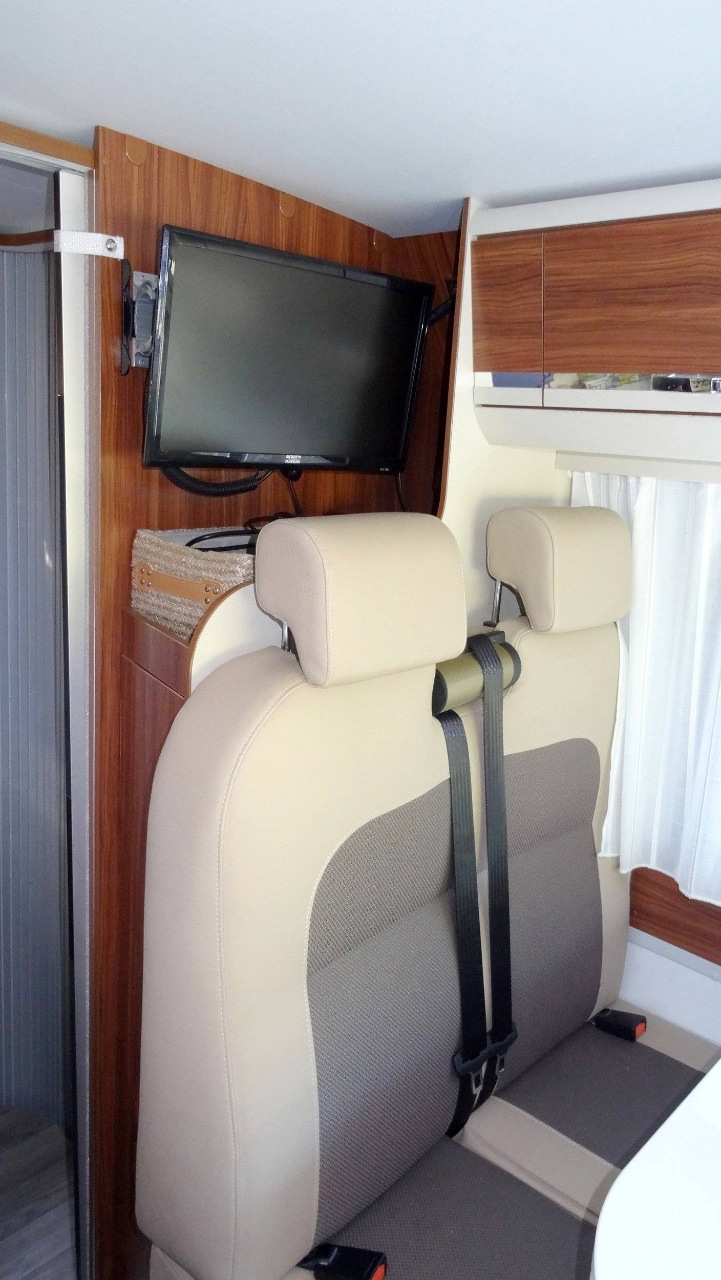 Adria Twin 600