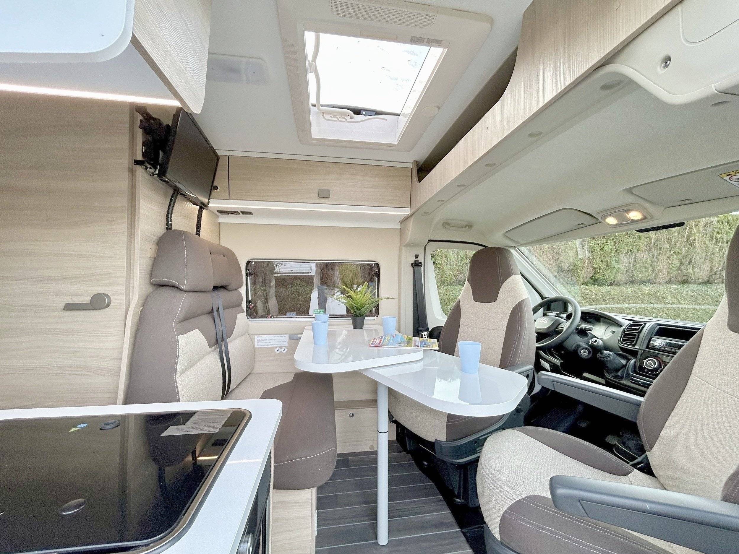 Dinette Fiat - Yescapa