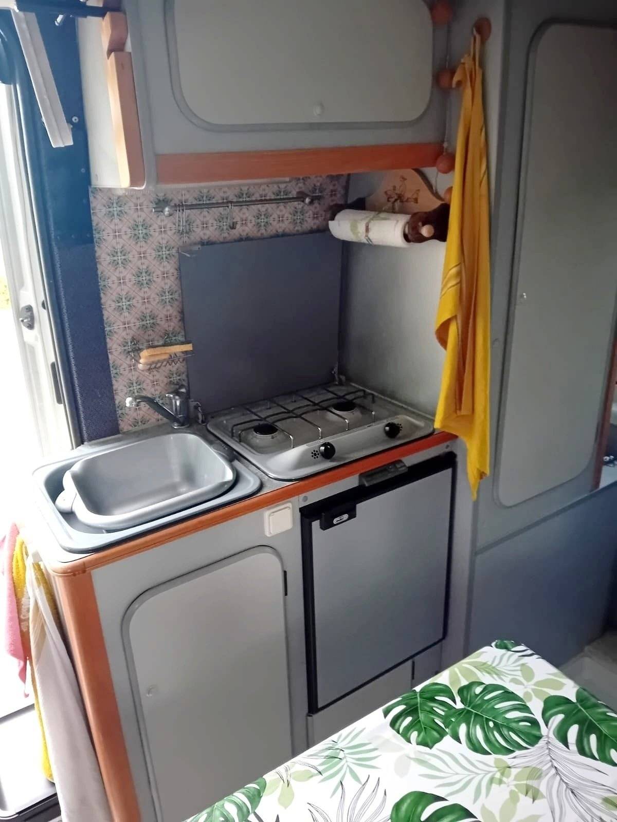 Cozinha Renault Master 2,5 l dCi 100 ch. - Yescapa