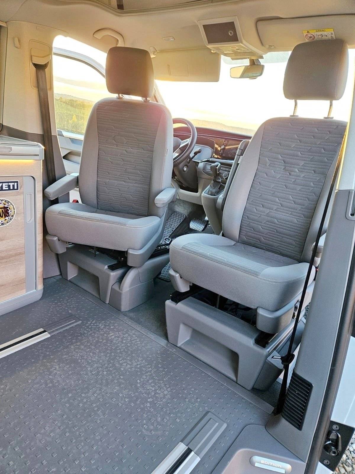 Volkswagen T6.1 California Coast Edition