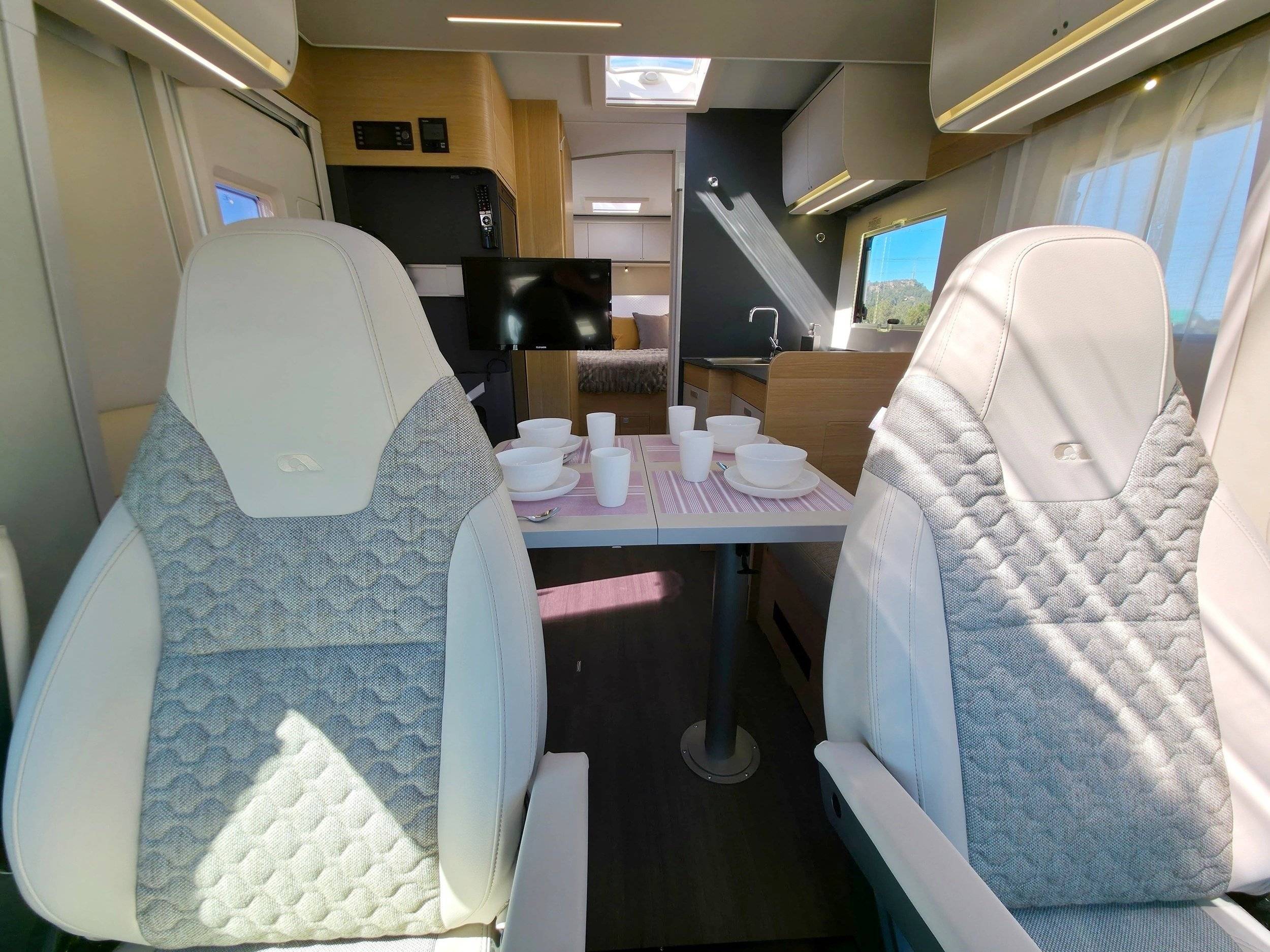 Adria Adria Matrix Axess 650 DC