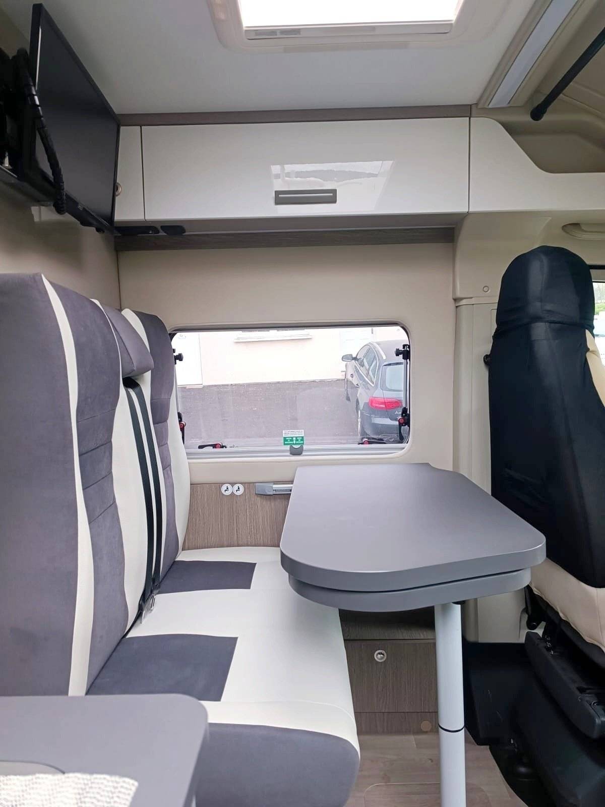 Menjador Fiat Ducato 2.2L 140 CV - Yescapa
