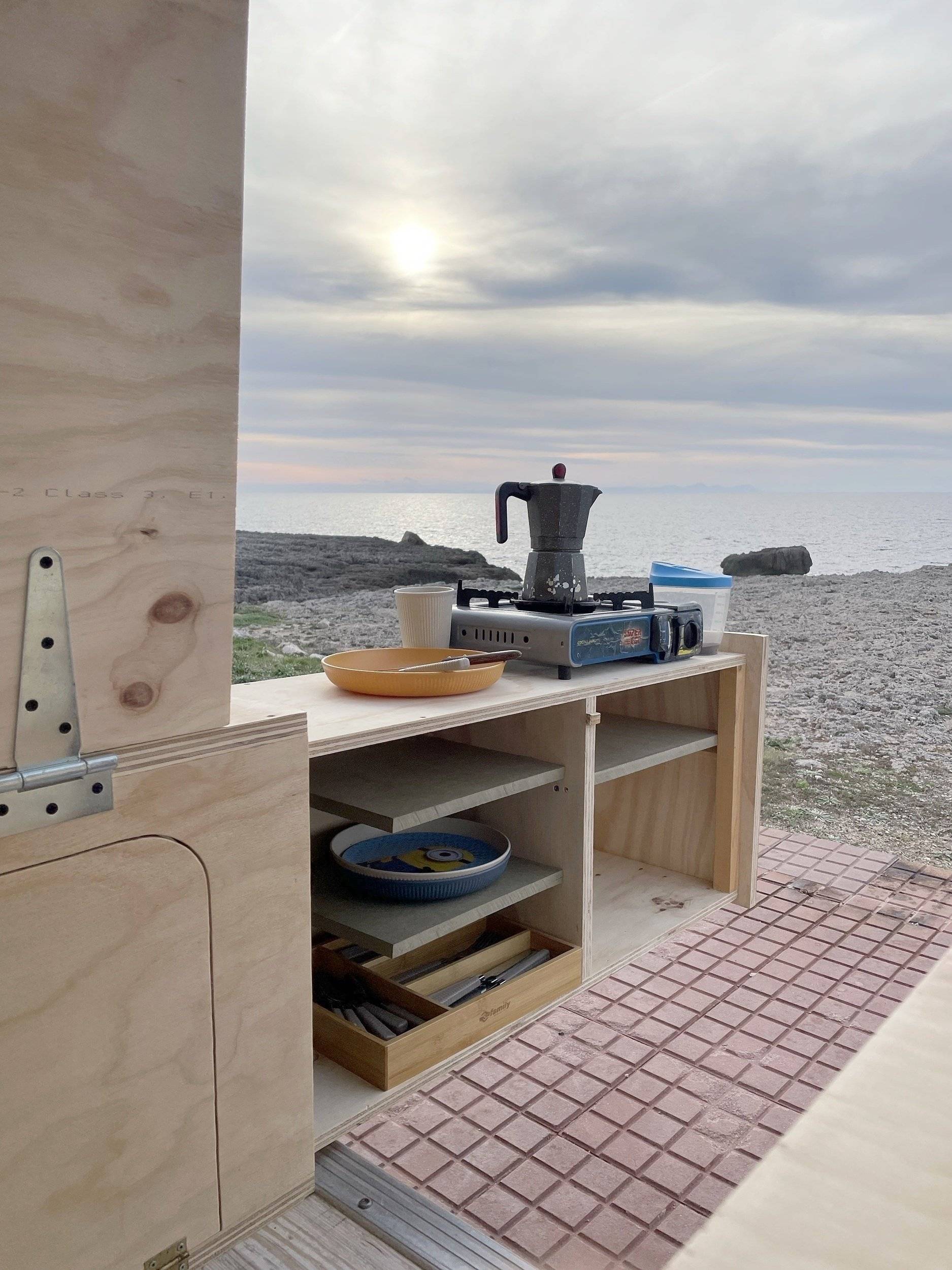 Camper Track FORD TRANSIT D3F-SRW/260 KOMBI 6 MAN