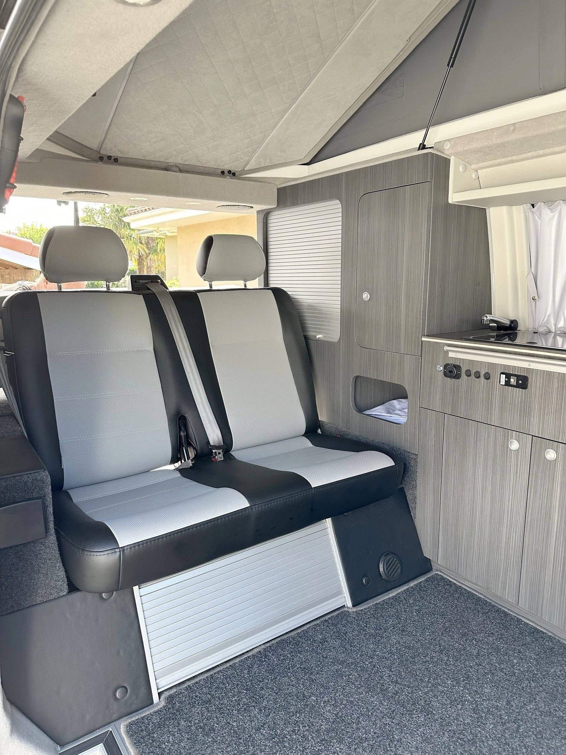 Coin repas Volkswagen T6 2,0 l TDI 102CH - Yescapa