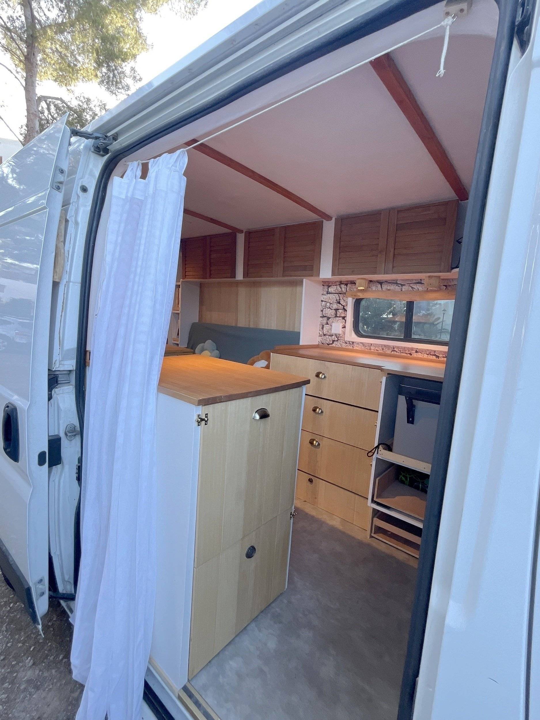 Camper Track Jumper 2,0 l 130 ch