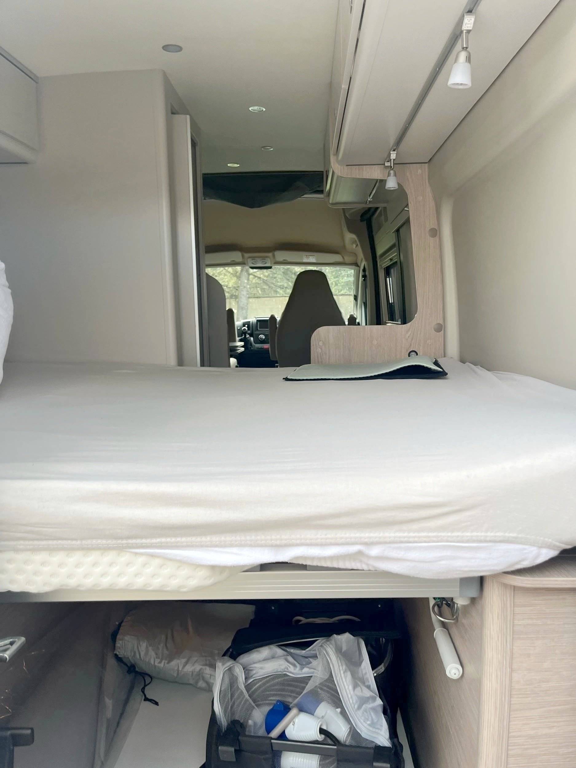 Couchages Citroën Jumper 2,2 l 140 ch - Yescapa