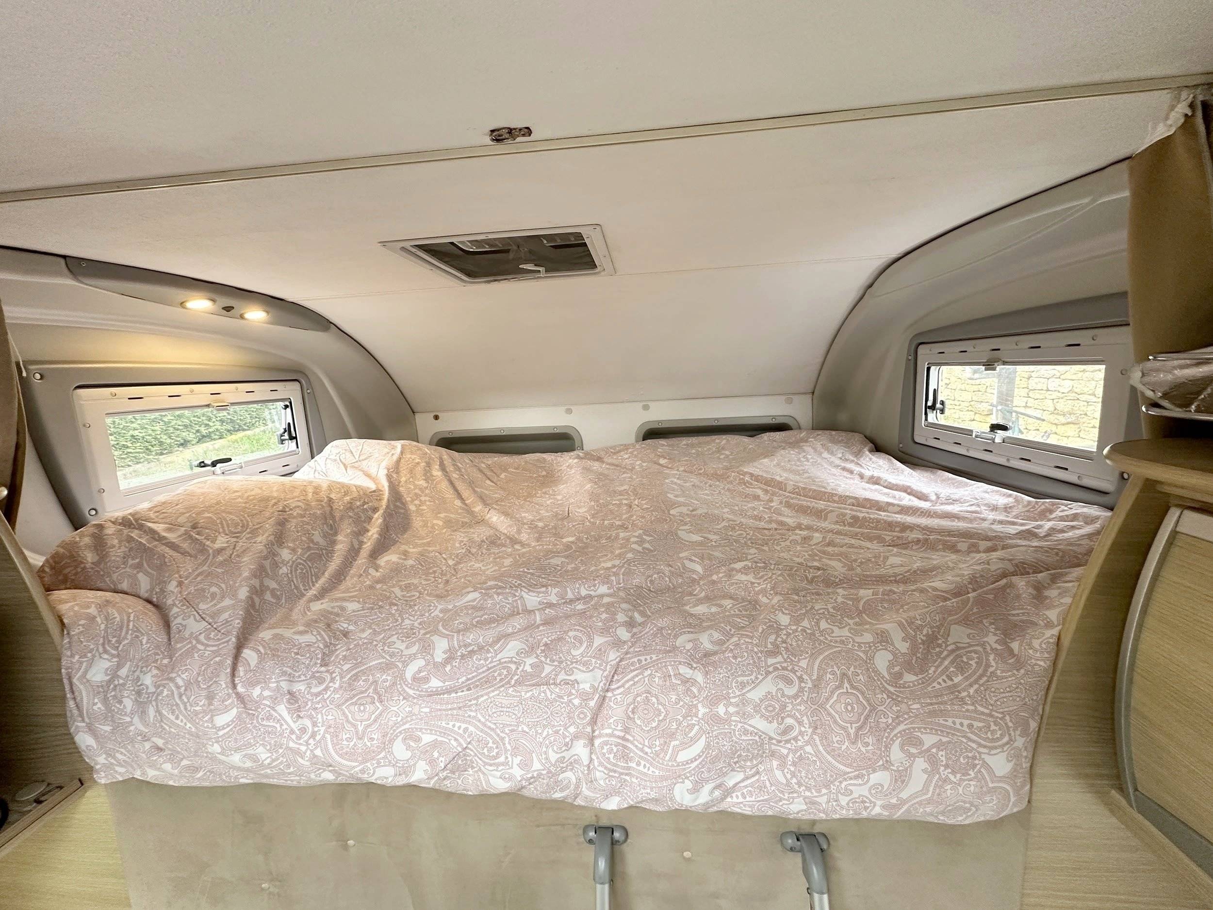 Couchages Fiat Ducato 2,3 130 ch - Yescapa