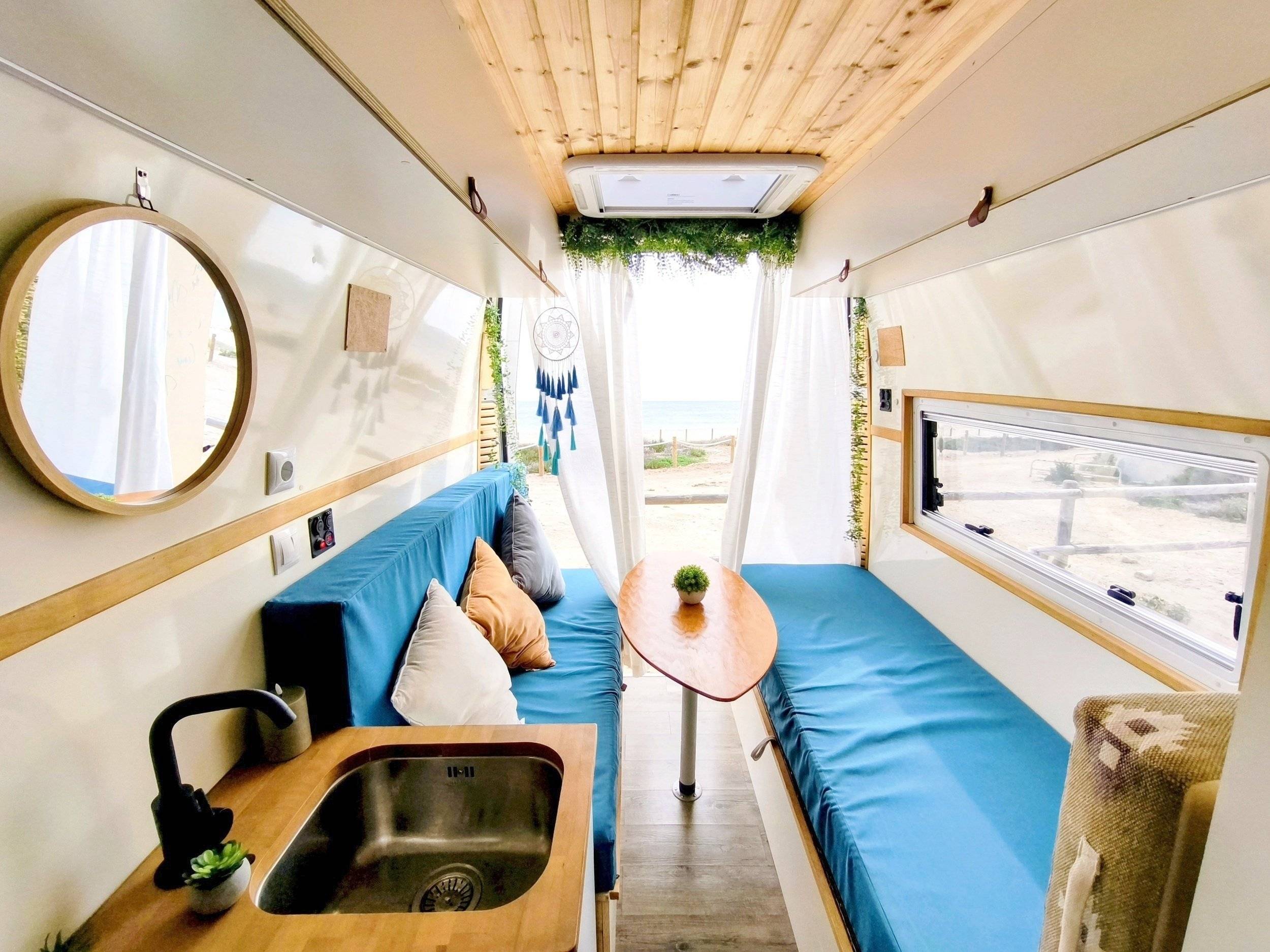 schräge Vorderansicht Peugeot PEUGEOT BOXER L3H3 - Yescapa