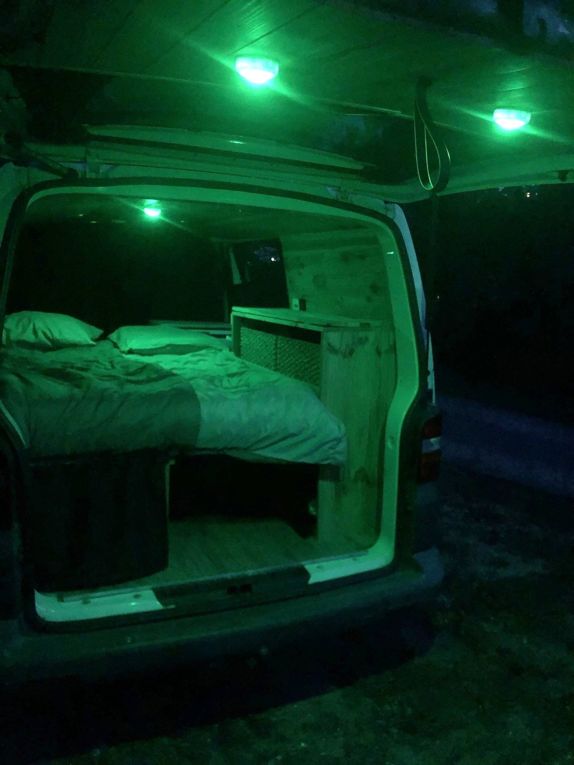 Volkswagen T5 2 l 102 ch