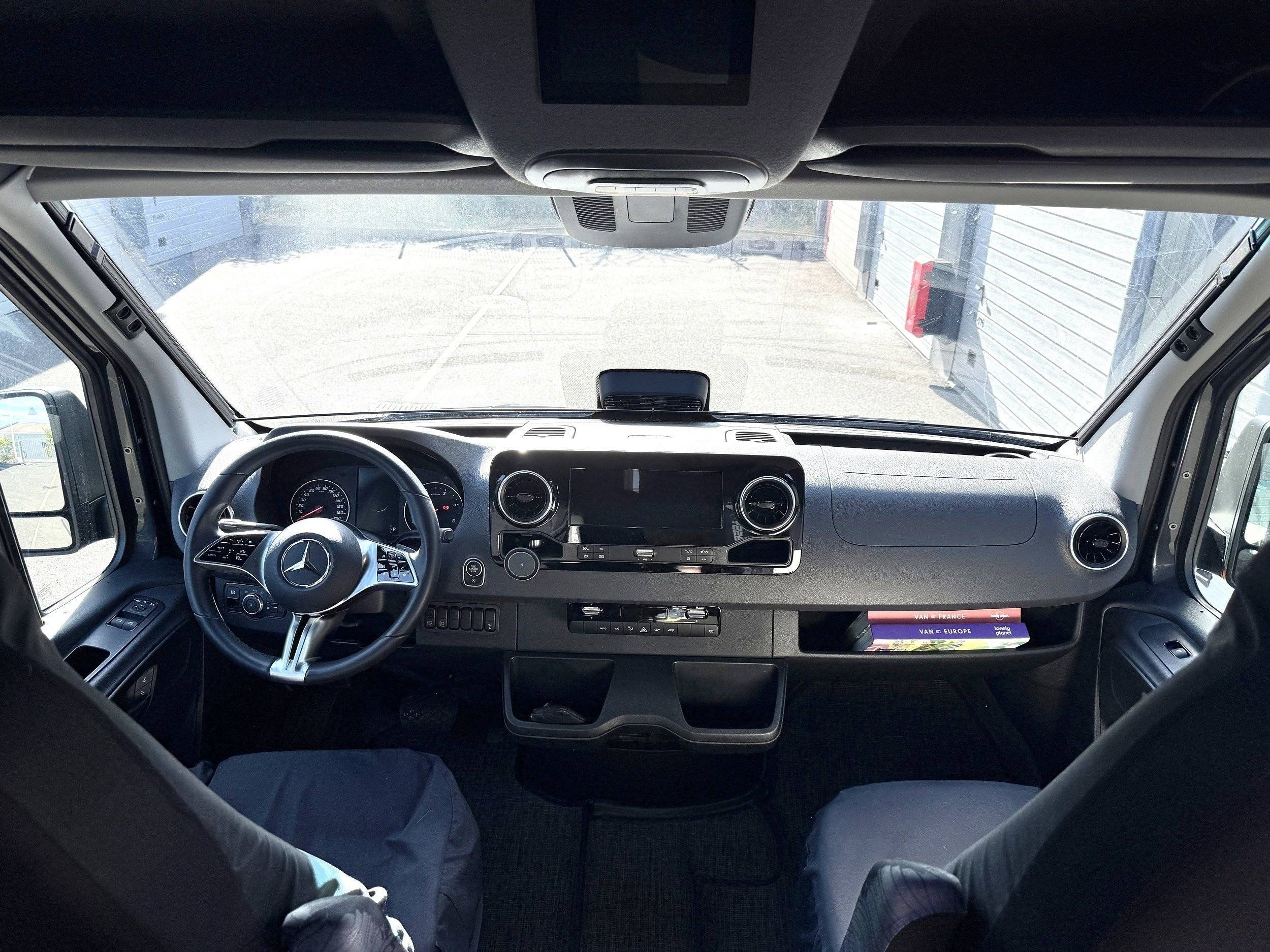Hymer Grand Canyon crossover