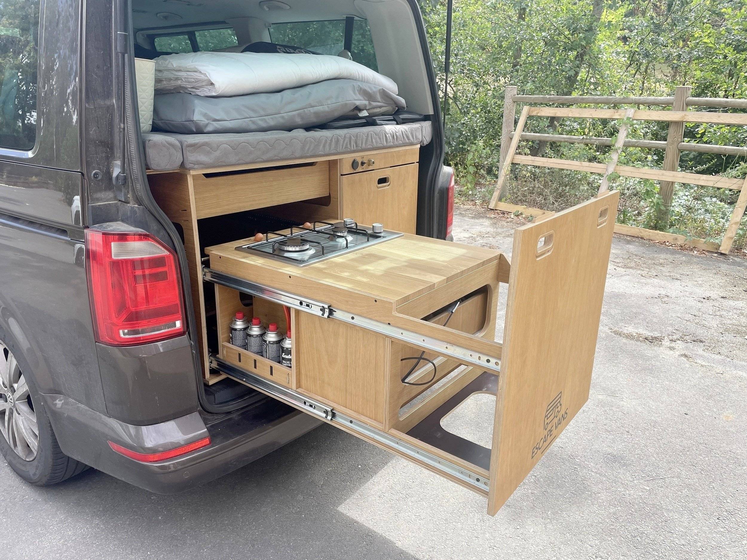 Comedor Volkswagen T6 - Yescapa