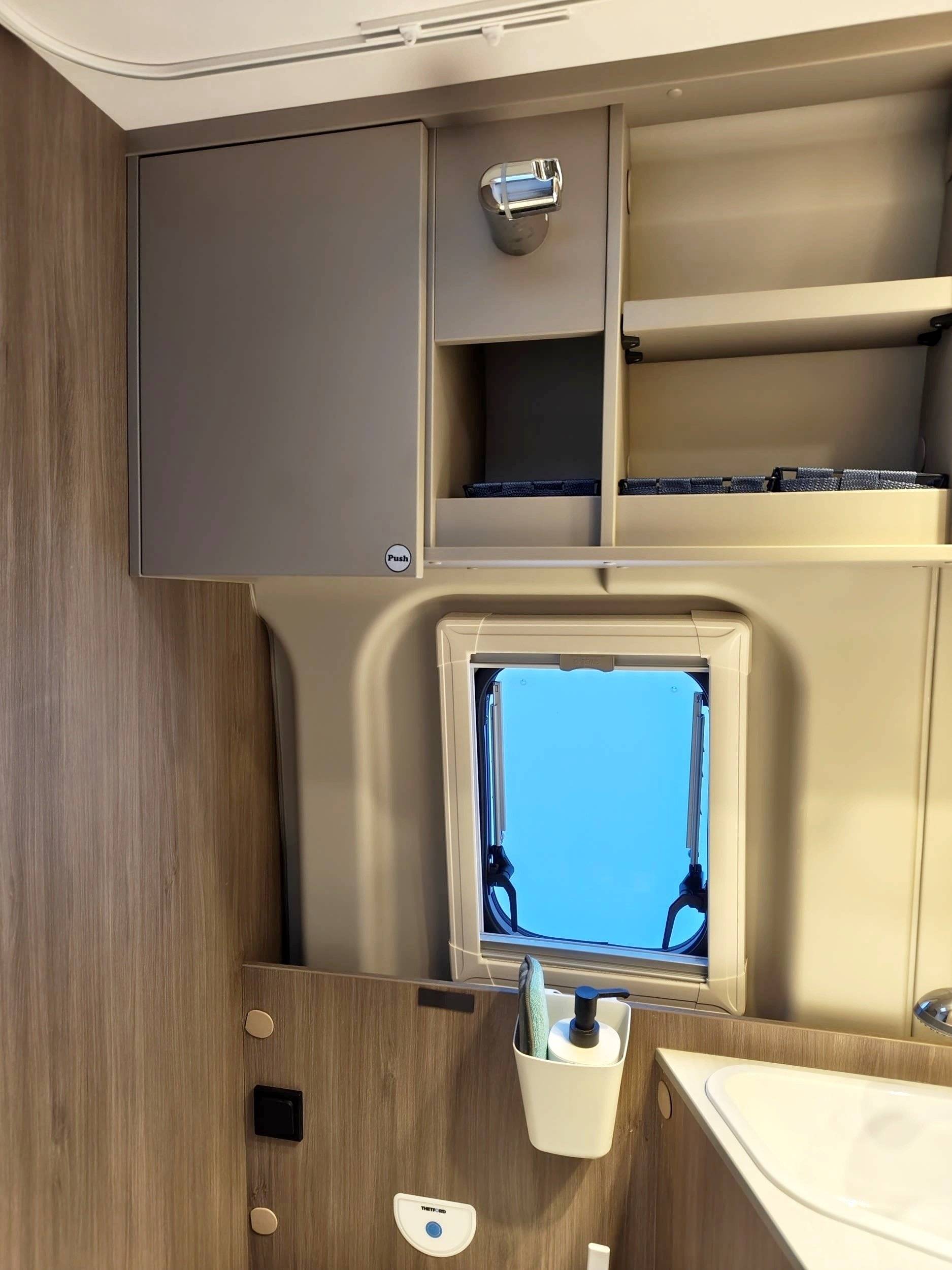 Carado Peugeot boxer