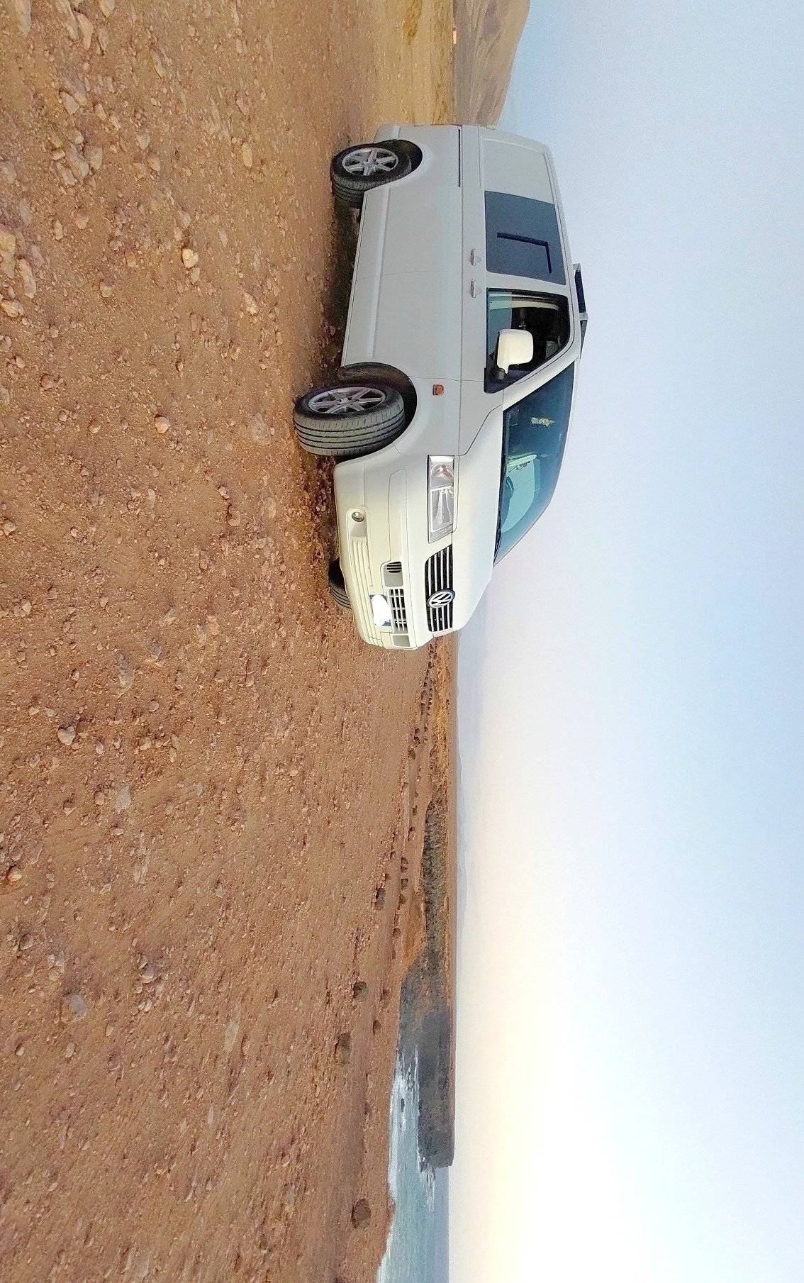 Voorkant 3/4 Volkswagen Transporter T5 - Yescapa