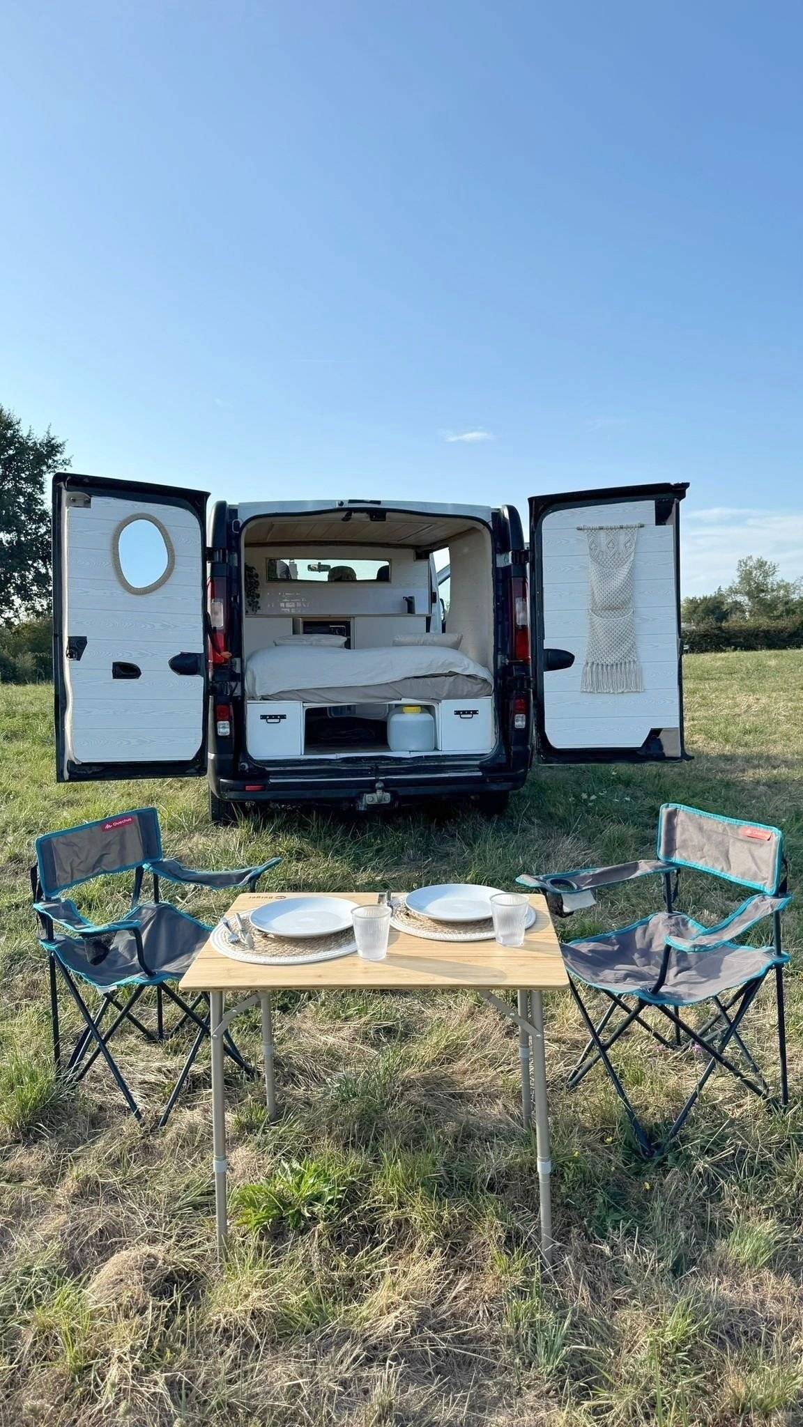 Coin repas Renault Trafic 3 - Yescapa