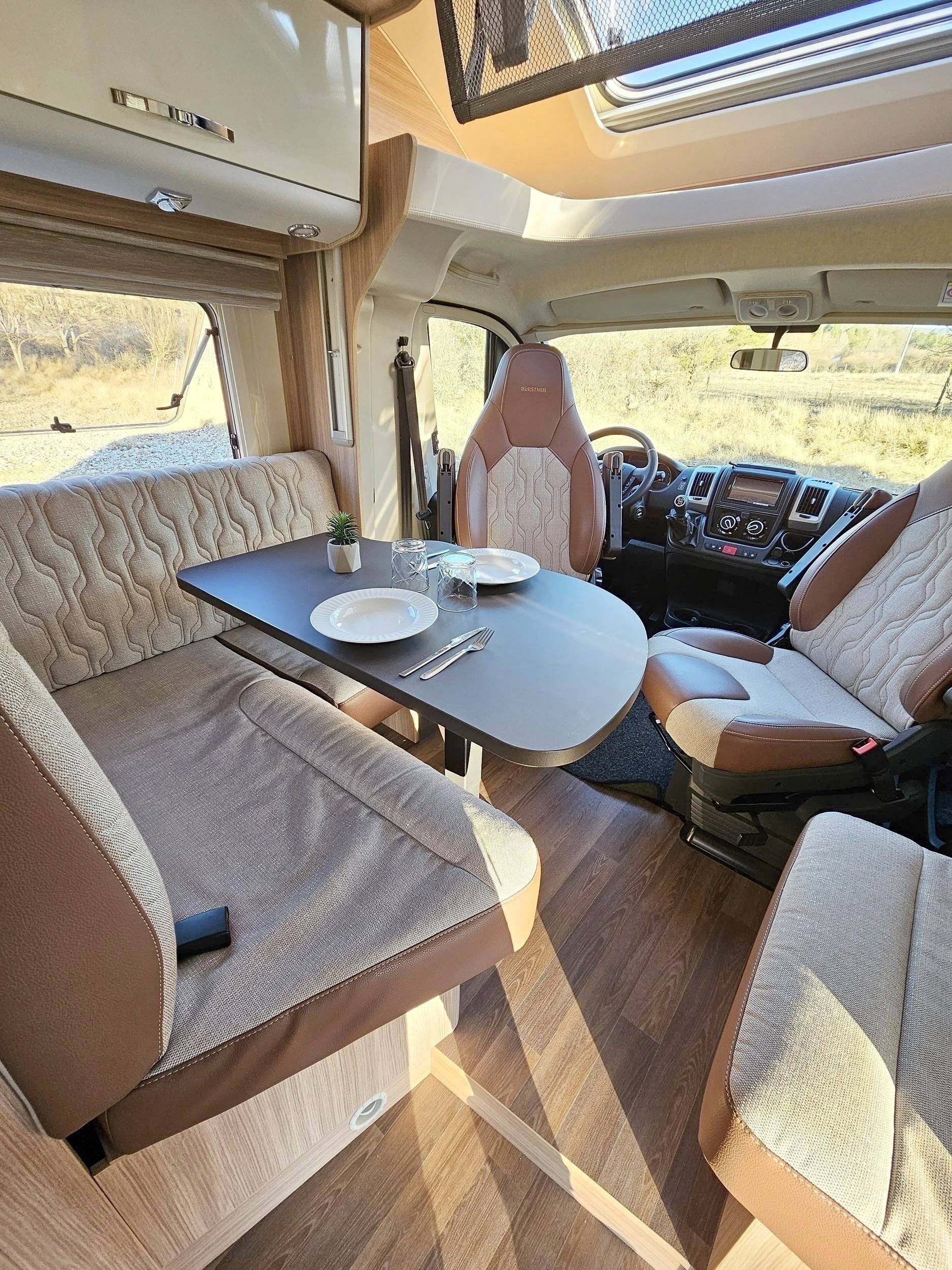 Bürstner Ixeo 726 g