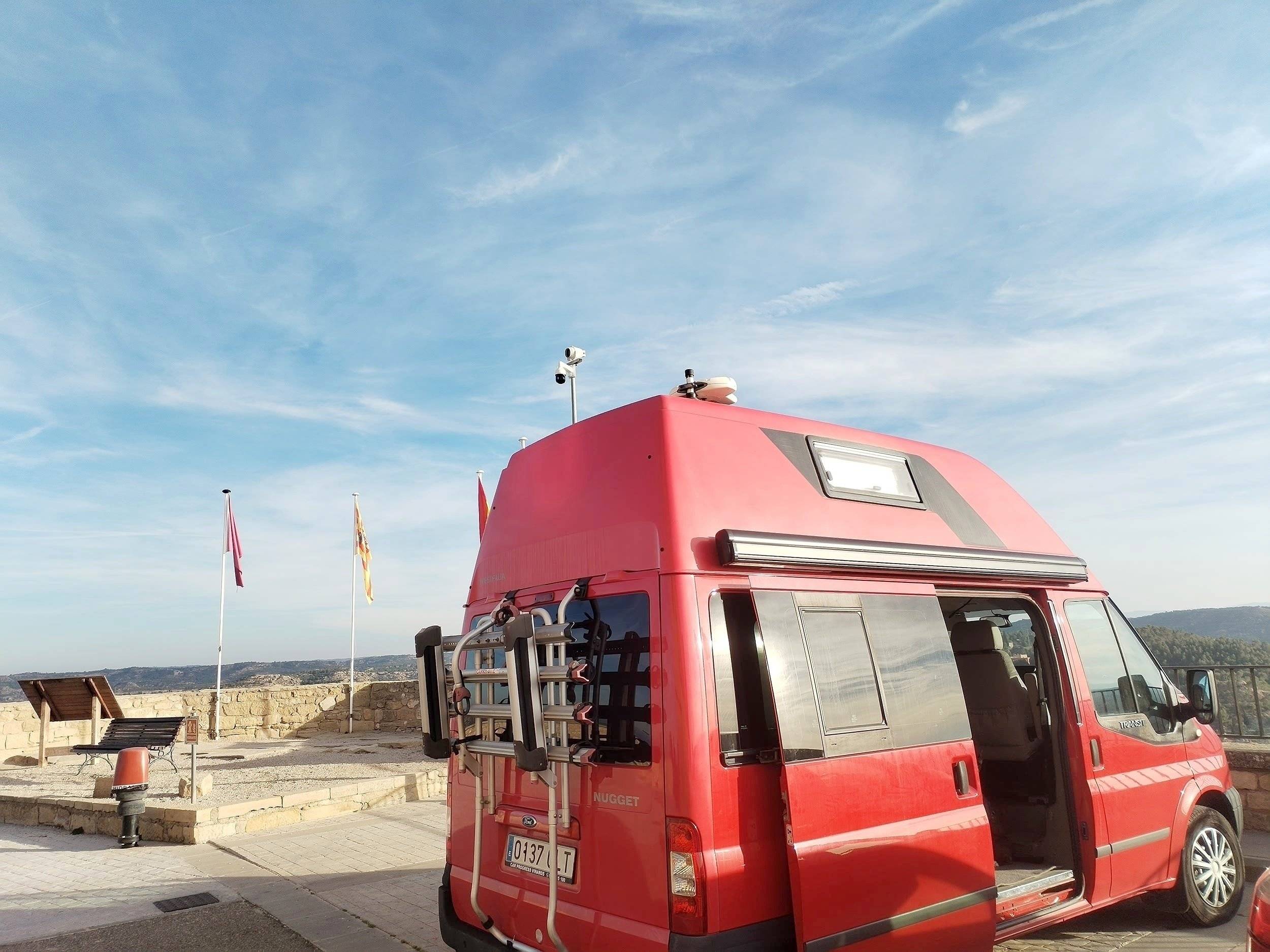Rear view Ford transit nugget - Yescapa