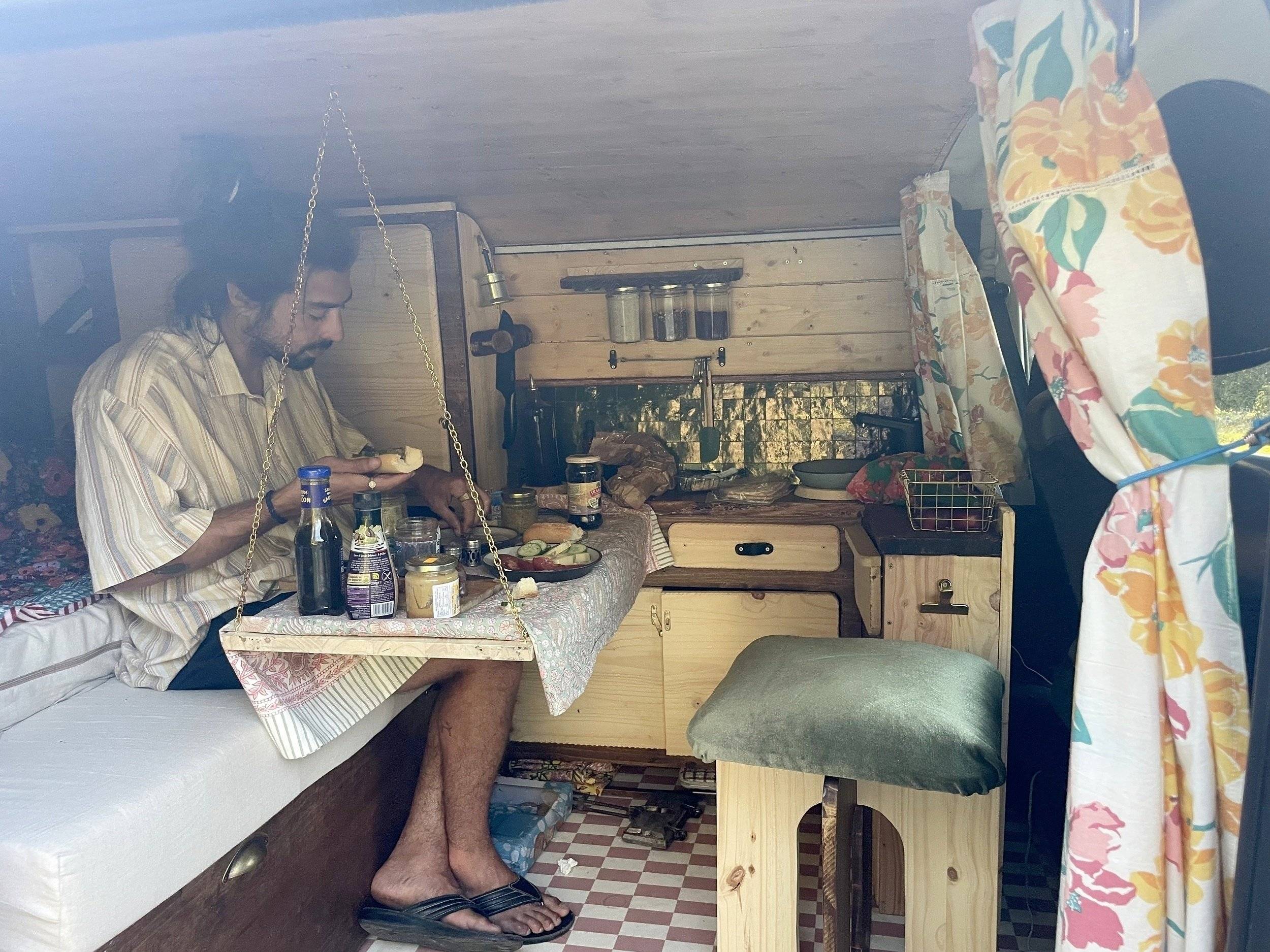 Menjador Renault Trafic III 1.6 dci - Yescapa