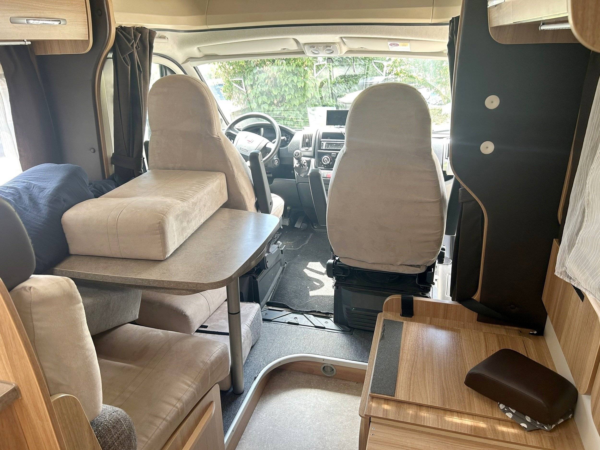 Dinette  - Yescapa