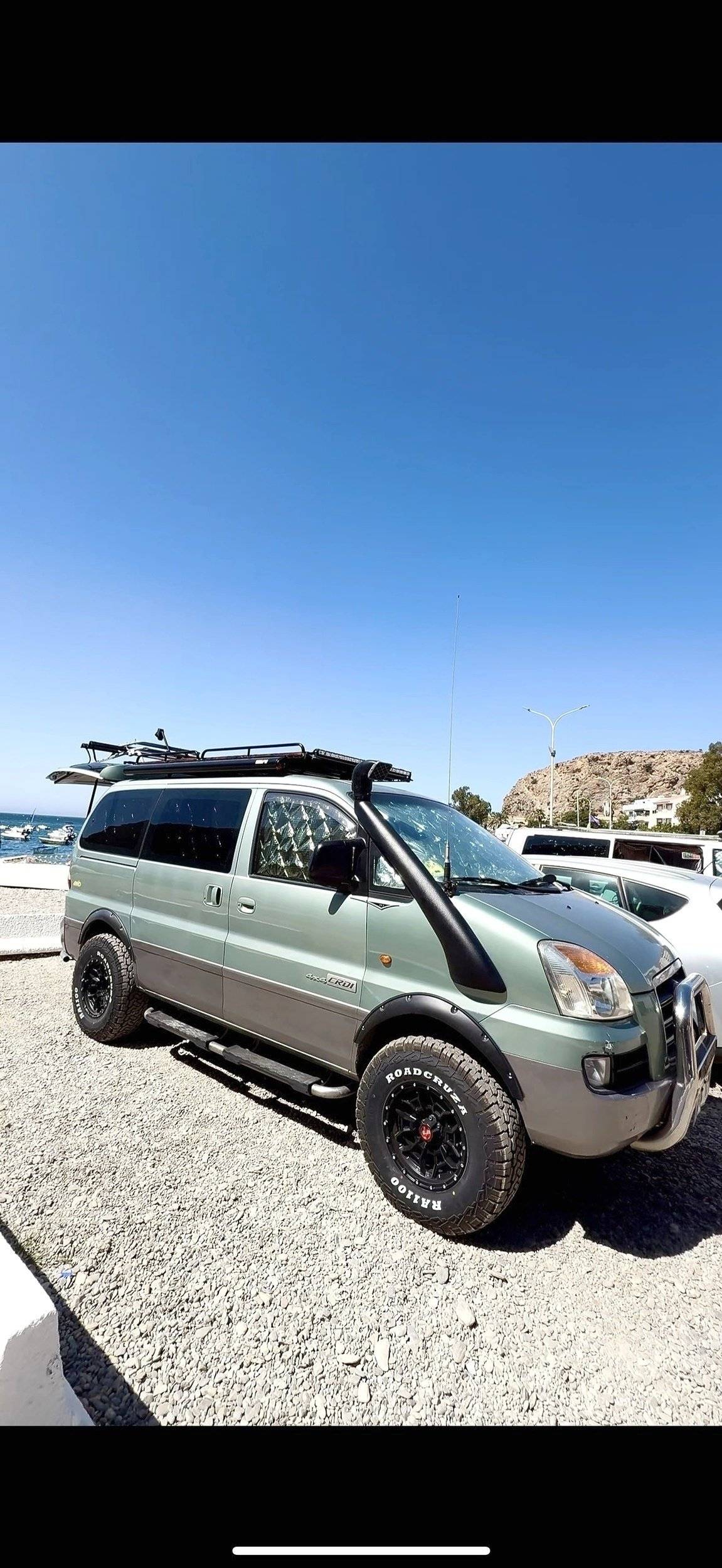 Voorkant 3/4 Hyundai H1 4x4 - Yescapa