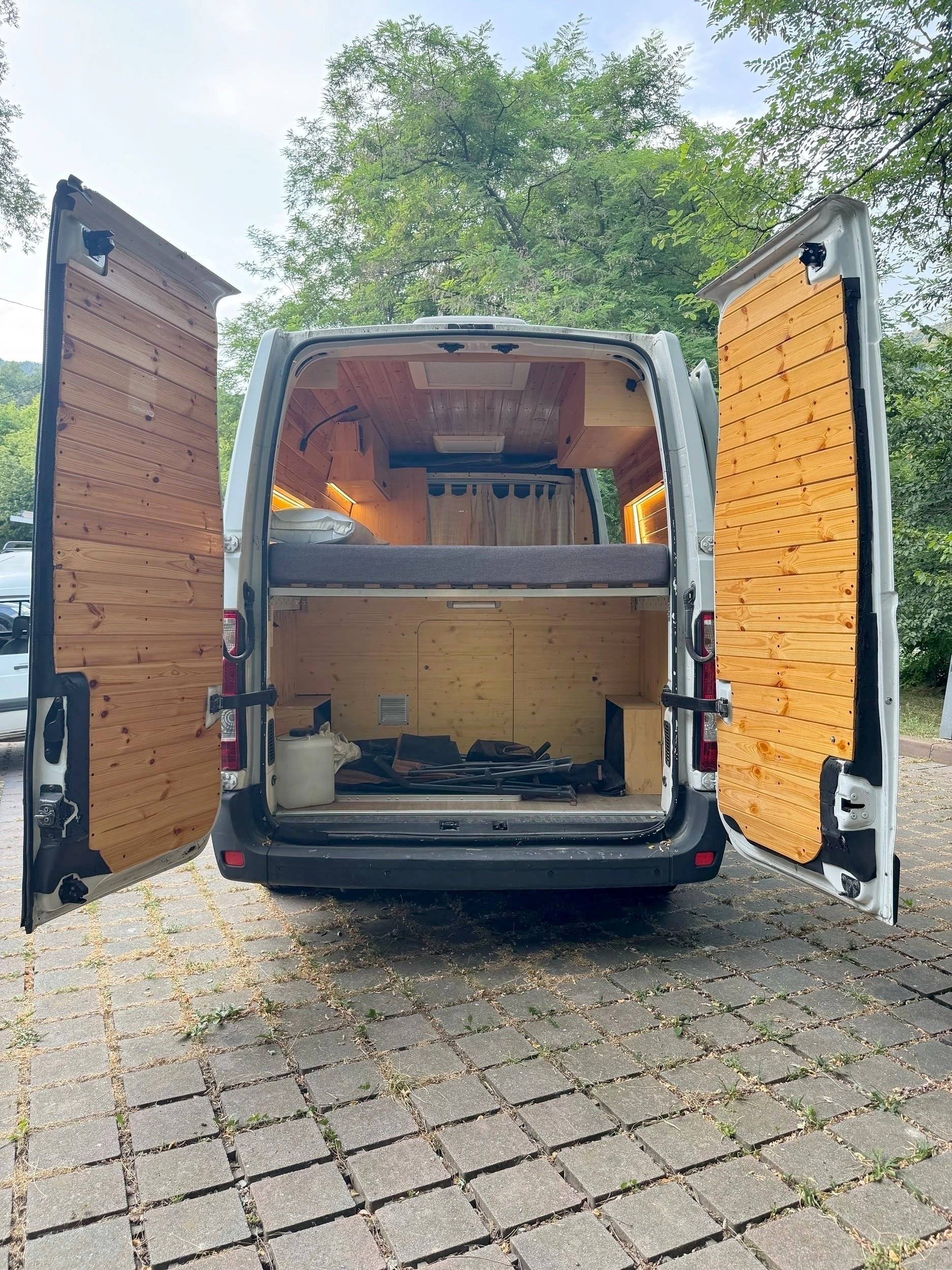 Nissan Nissan NV400