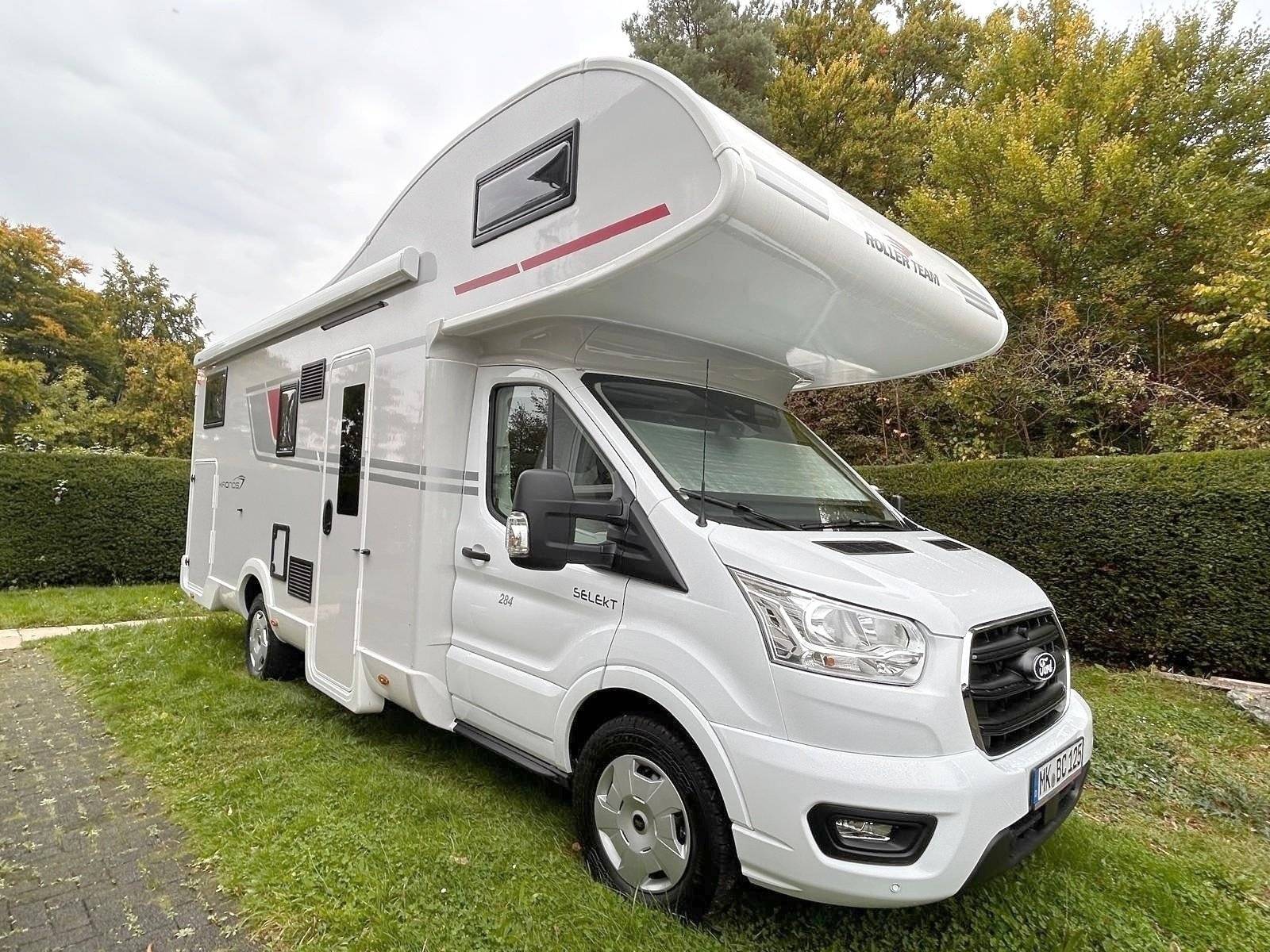 Voorkant 3/4 Ford Ford Transit - Yescapa