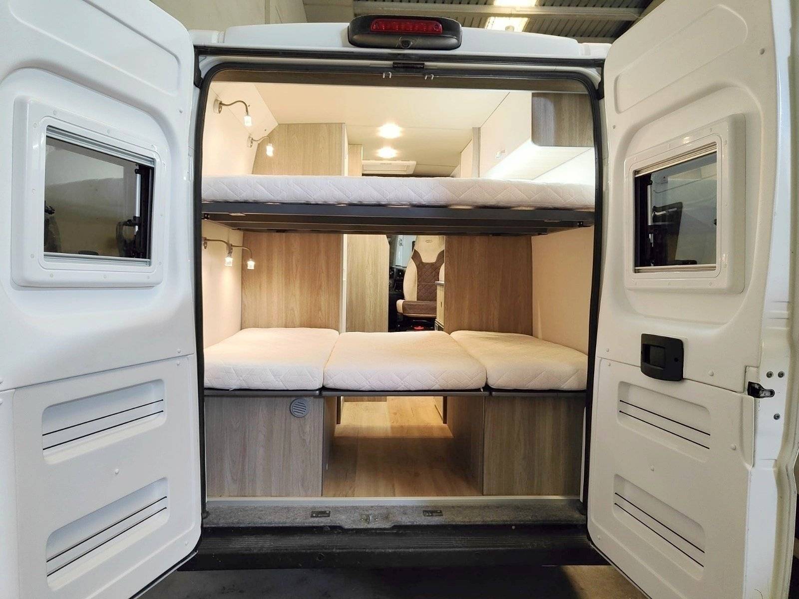 Berth Peugeot Peugeot Boxer - Yescapa