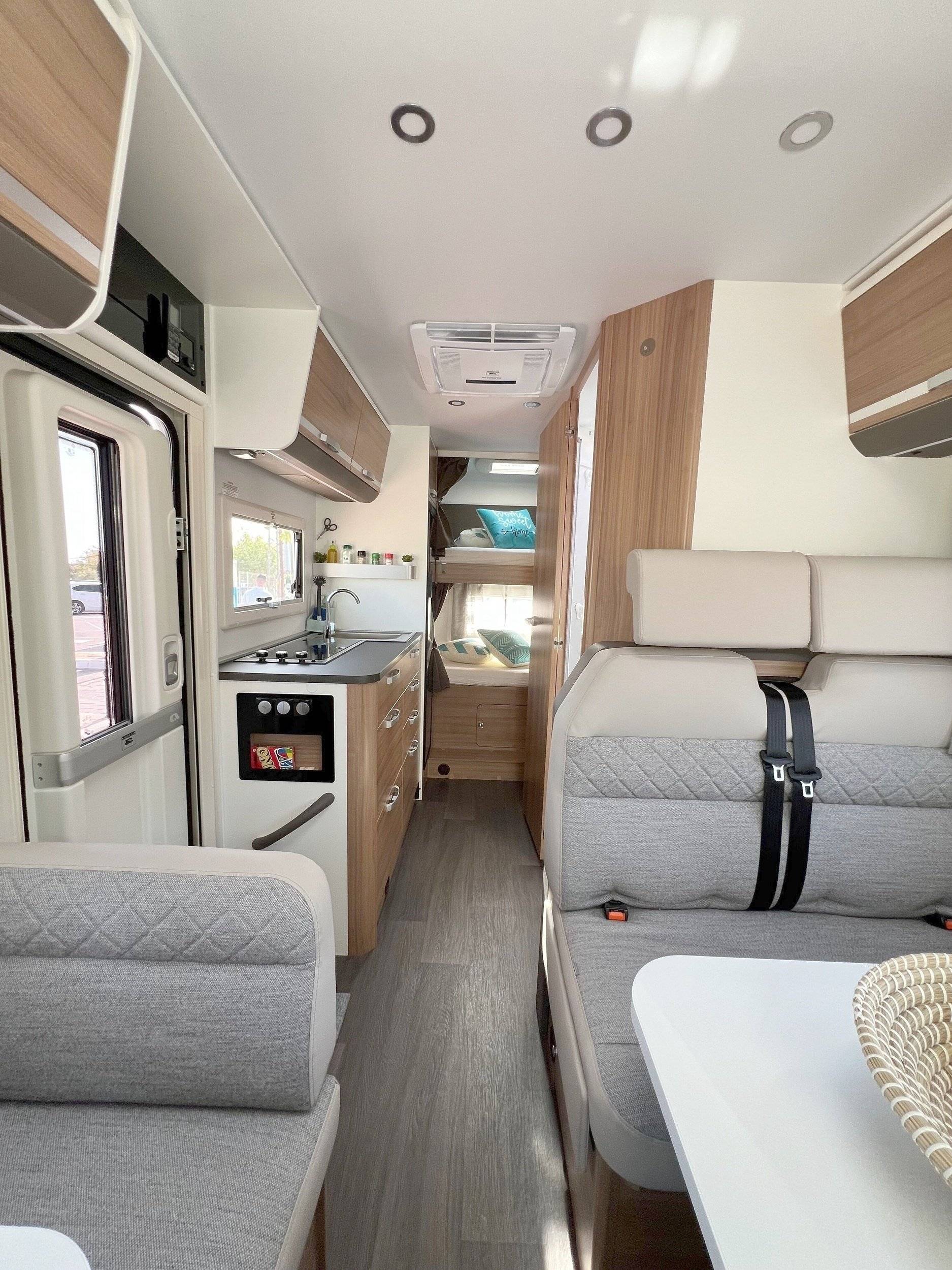 Adria ADRIA CORAL AXESS XL 670 DK