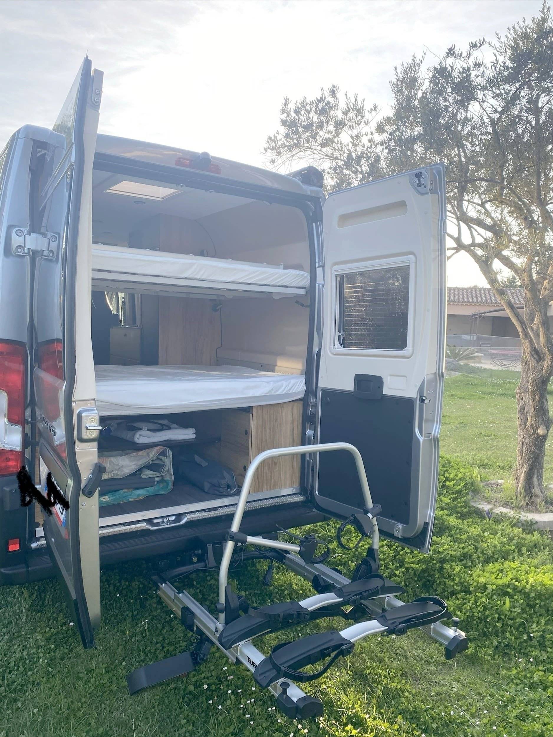 FONT VENDOME Leader Camp Duo